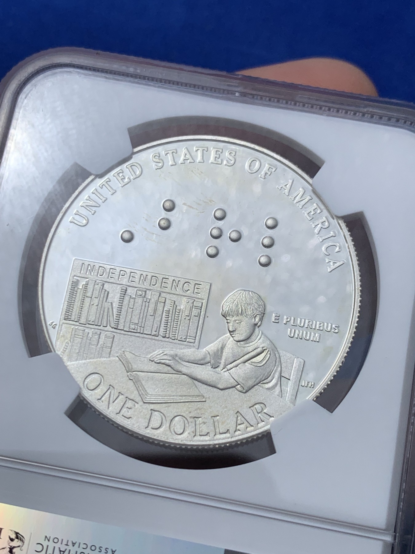 《竞宝斋》第246场-周日，周一 ，周二3场连拍 (全场包邮) NGC PF69UC 美国2009年P版布莱叶1美元精制大银币 盒有磕币完好