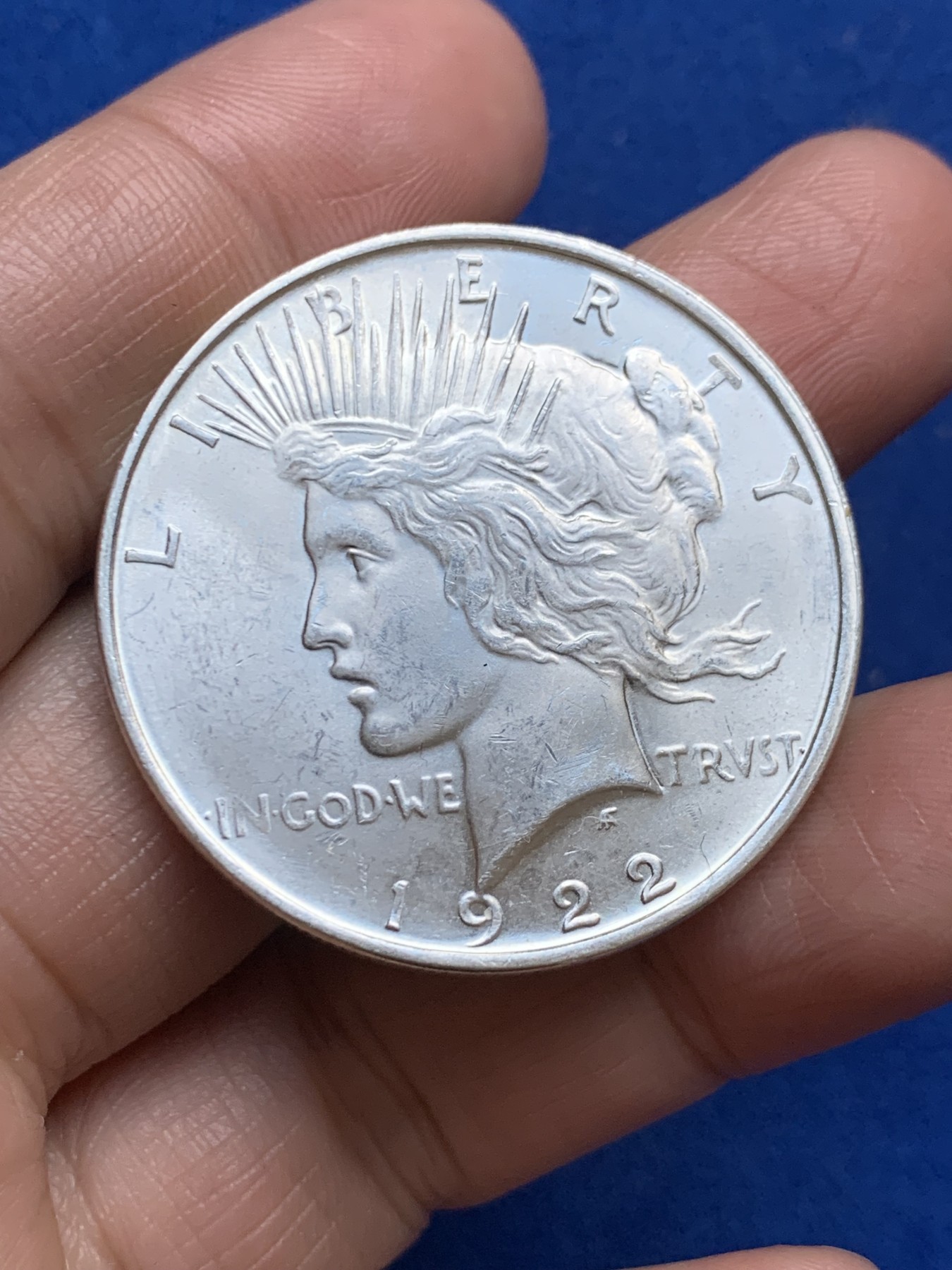 《竞宝斋》第246场-周日，周一 ，周二3场连拍 (全场包邮) 1922年 美国和平银币 少见D版丹佛厂出品 未使用品 原光底板