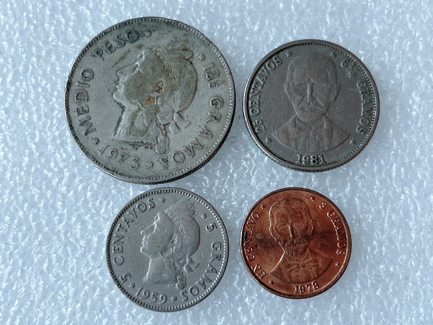 第一海外回流一元起拍收藏 散币专场 第72期 多米尼加硬币4枚