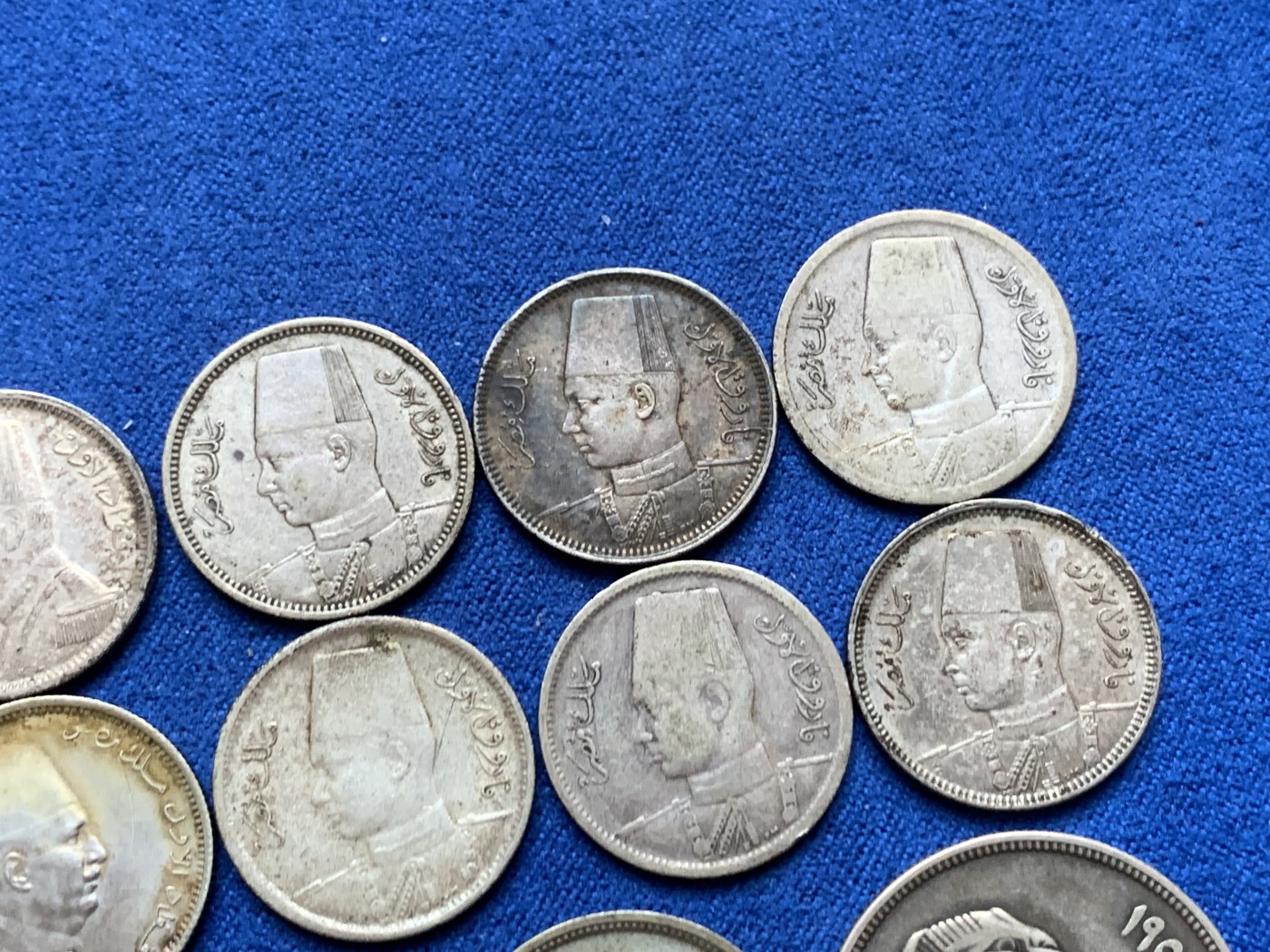 《竞宝斋》第246场-周日，周一 ，周二3场连拍 (全场包邮) 埃及早期银币共13枚：法乌德和法鲁克2皮阿斯特银币9枚+狮身人面像10皮阿斯特银币1枚+狮身人面像5皮阿斯特银币3枚 个别品相不错的