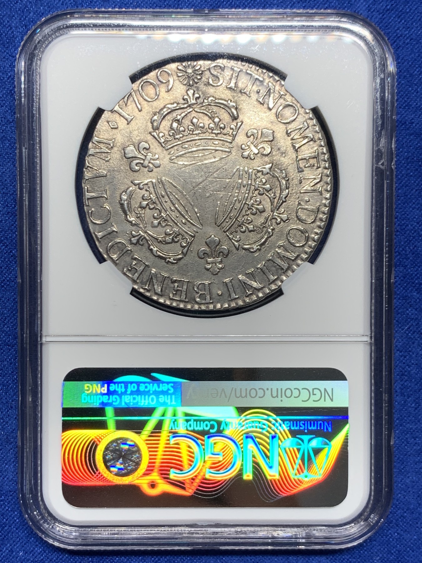 《竞宝斋》第246场-周日，周一 ，周二3场连拍 (全场包邮) NGC UNCD 法国1709年三皇冠路易十四太阳王埃居大银 人物打制清晰 卷发层次感强 整体感尚佳