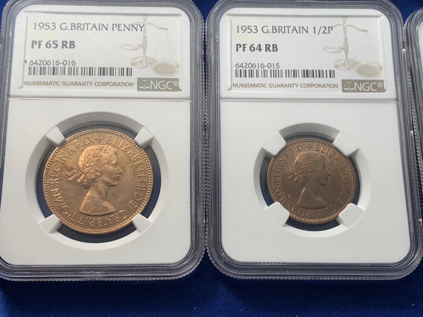 《竞宝斋》第246场-周日，周一 ，周二3场连拍 (全场包邮) NGC PF64-65 英国1953年伊丽莎白二世登基纪念精制币一套10枚 少见卡册包装