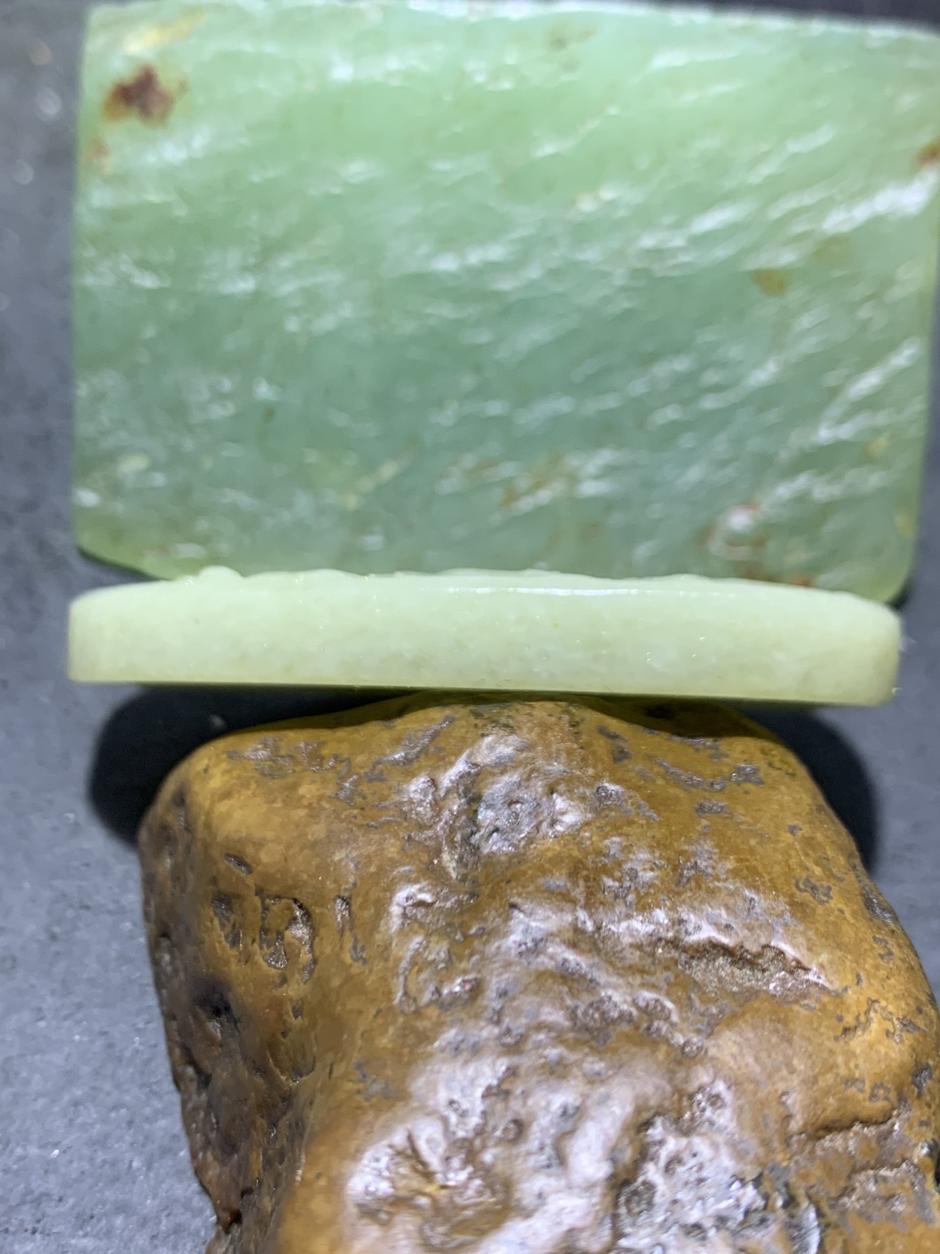 精美原皮和田玉雕刻江南风景意境牌子一个
