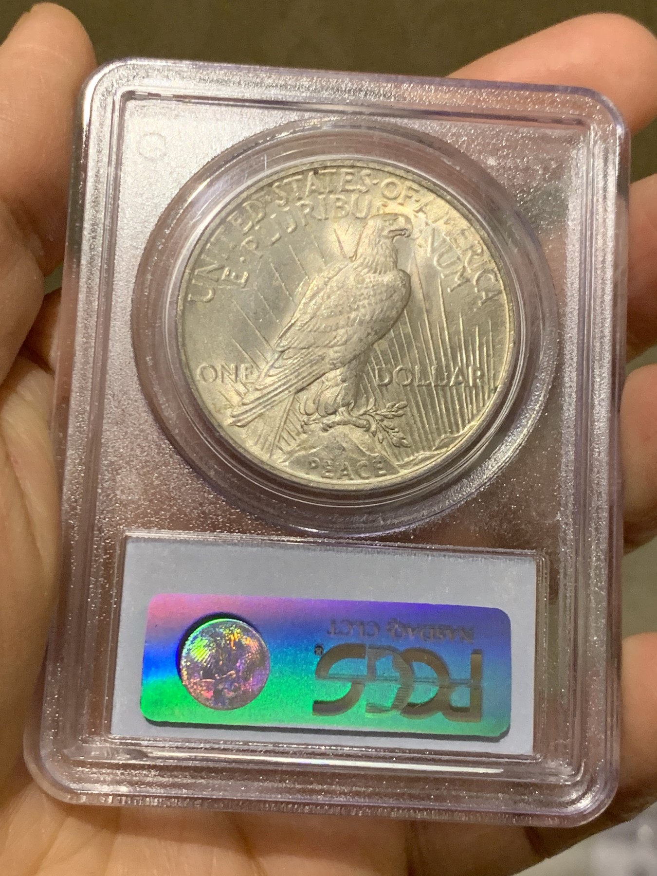 《竞宝斋》第246场-周日，周一 ，周二3场连拍 (全场包邮) PCGS-MS63 美国1922和平1元银币 pcgs老白标盒 严评 背面支撑脚小磕