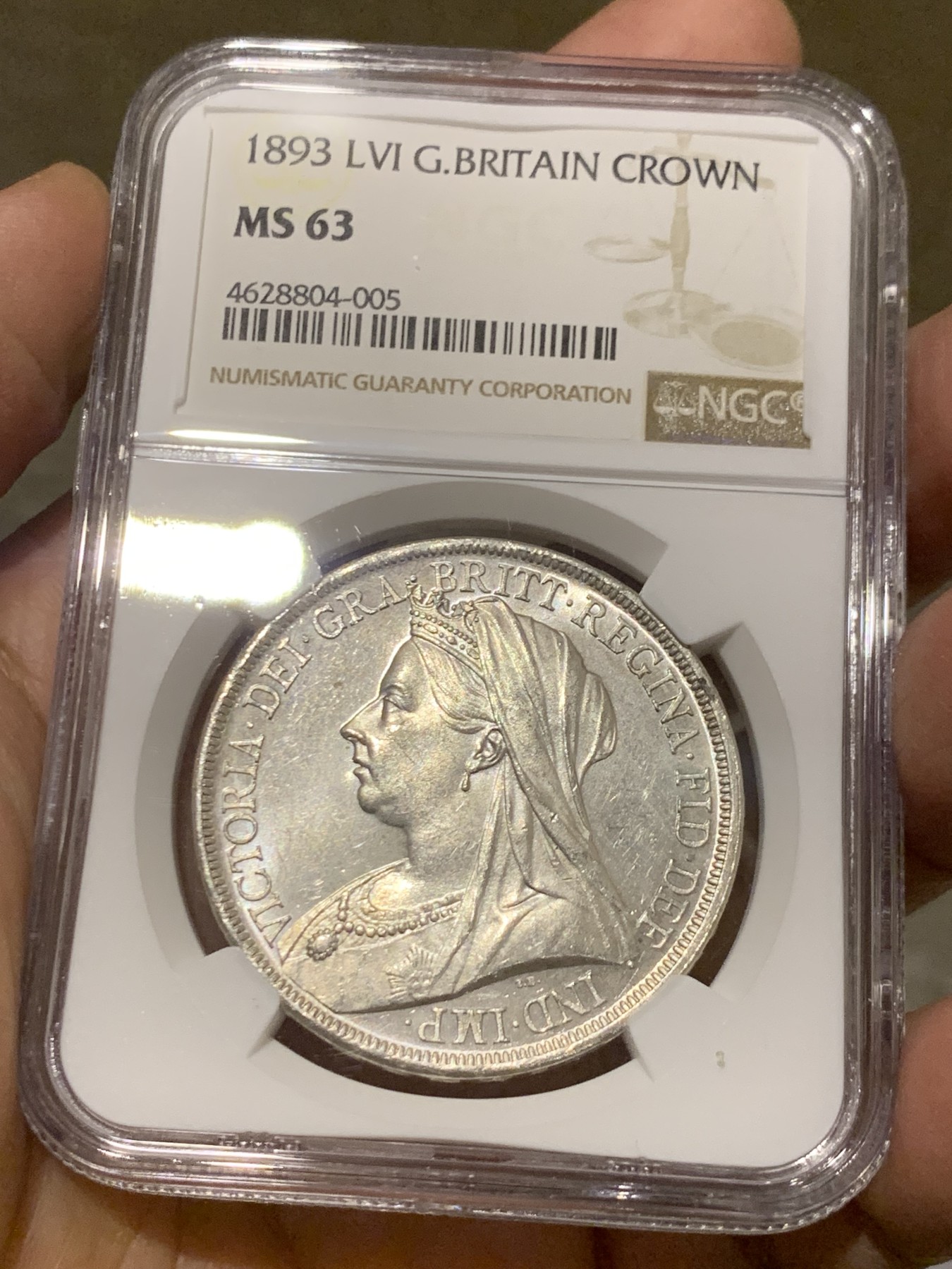 《竞宝斋》第246场-周日，周一 ，周二3场连拍 (全场包邮) NGC MS63 英国1893年维多利亚披纱马剑银币 转光底板 极好品相