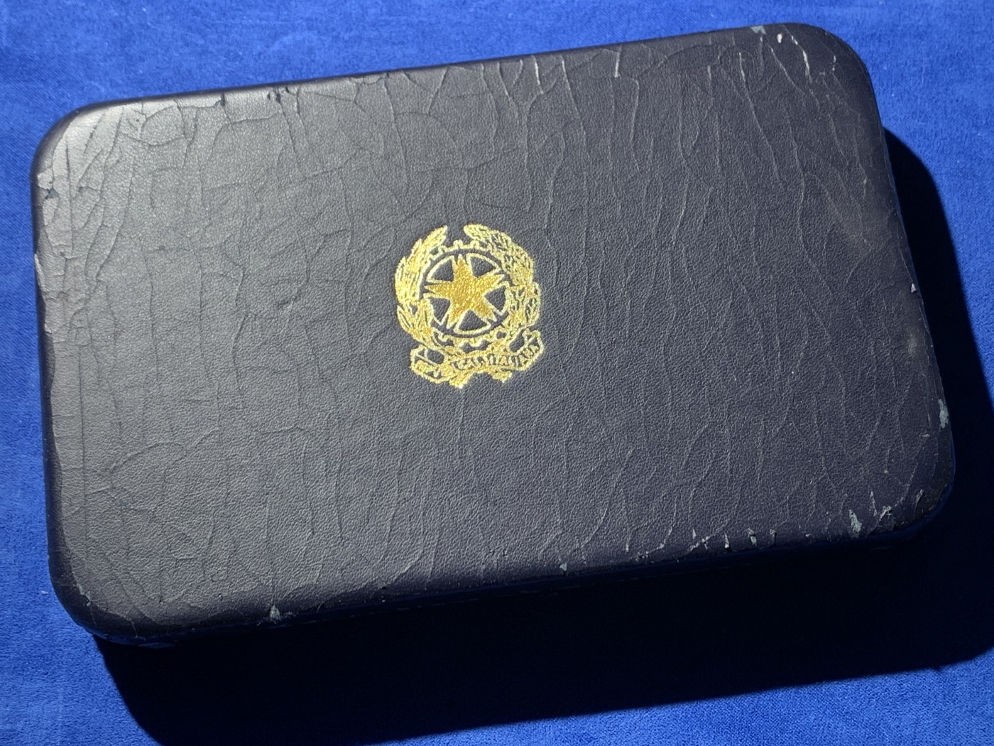 《竞宝斋》第246场-周日，周一 ，周二3场连拍 (全场包邮) 意大利1998年精制套币，贝尼尼纪念，设计精美大套，盒证全