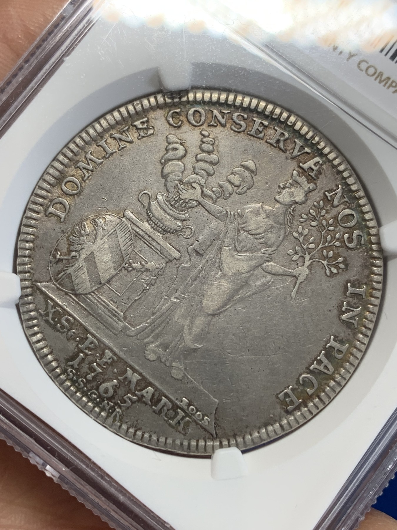 《竞宝斋》第246场-周日，周一 ，周二3场连拍 (全场包邮) NGC VF35 德国 1765年纽伦堡泰勒 相对比较少的版本，灰色包浆边缘带彩，高点磨损小，VF35有些低评