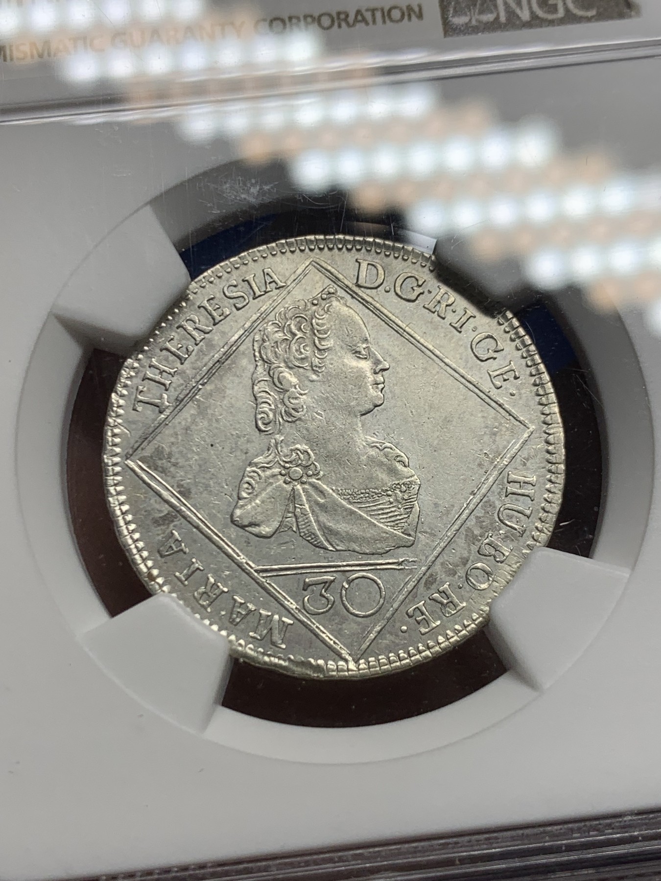 《竞宝斋》第246场-周日，周一 ，周二3场连拍 (全场包邮) NGC-AU55 唯一冠军分 1765年神罗原铸大奶妈30K银币，维也纳厂。原铸大奶妈，非常少见的品种，xf品官网参考价145美元，数据库唯一冠军。