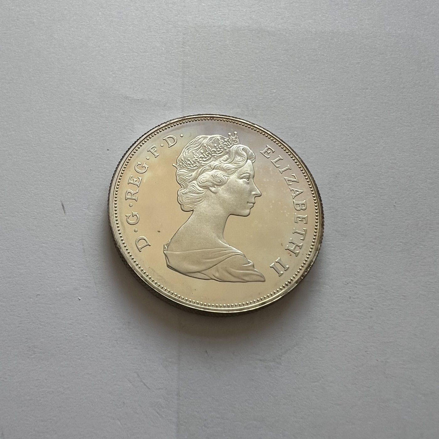 顺丰包邮 外国新银币 老银币 英国1981年查尔斯和戴安娜王妃结婚纪念精制大银币原盒证书带点彩