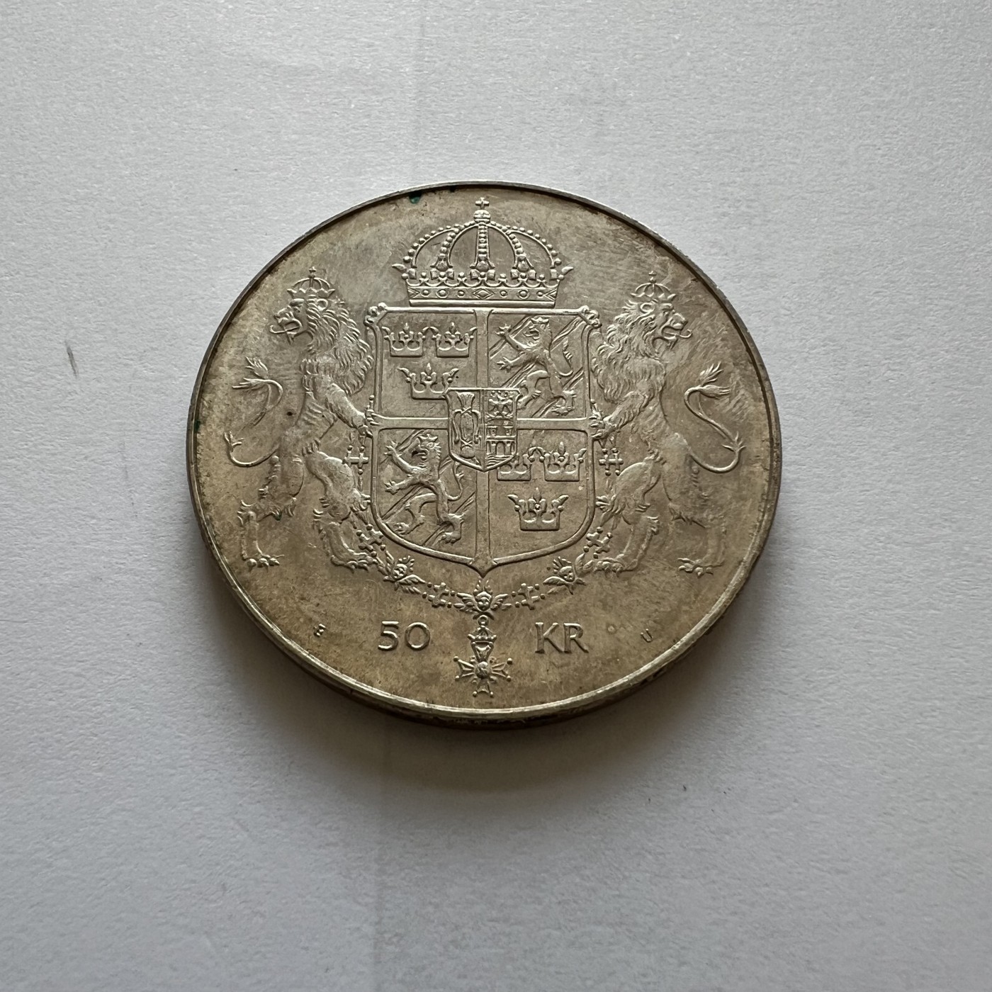 顺丰包邮 外国新银币 老银币 好品瑞典1976年皇室大婚50克朗纪念银币直径36毫米