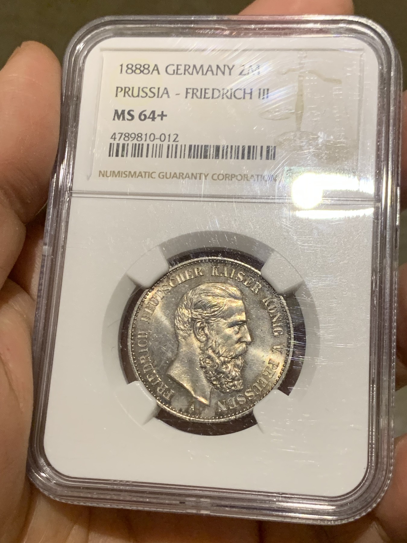 《竞宝斋》第246场-周日，周一 ，周二3场连拍 (全场包邮) NGC MS64+ 德国普鲁士1888三皇年弗里德里希三世 短翅2马克银币 高分好状态