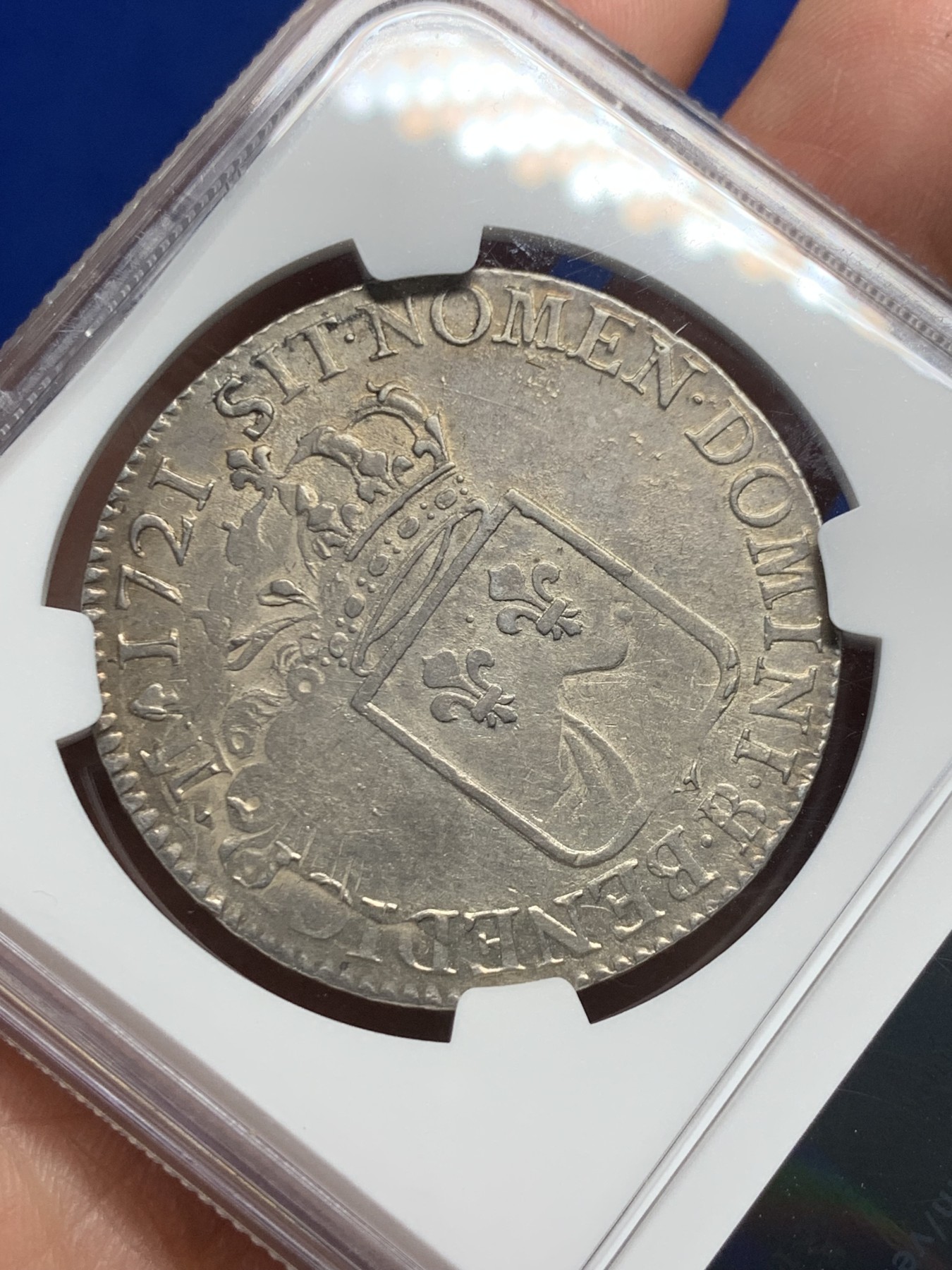 《竞宝斋》第246场-周日，周一 ，周二3场连拍 (全场包邮) 唯一冠军分 NGC AU58 法国 1721 路易十五 少年版 1埃居 大银币 少见B厂 双面深打 背面币胚人像可见 P62分2万成交