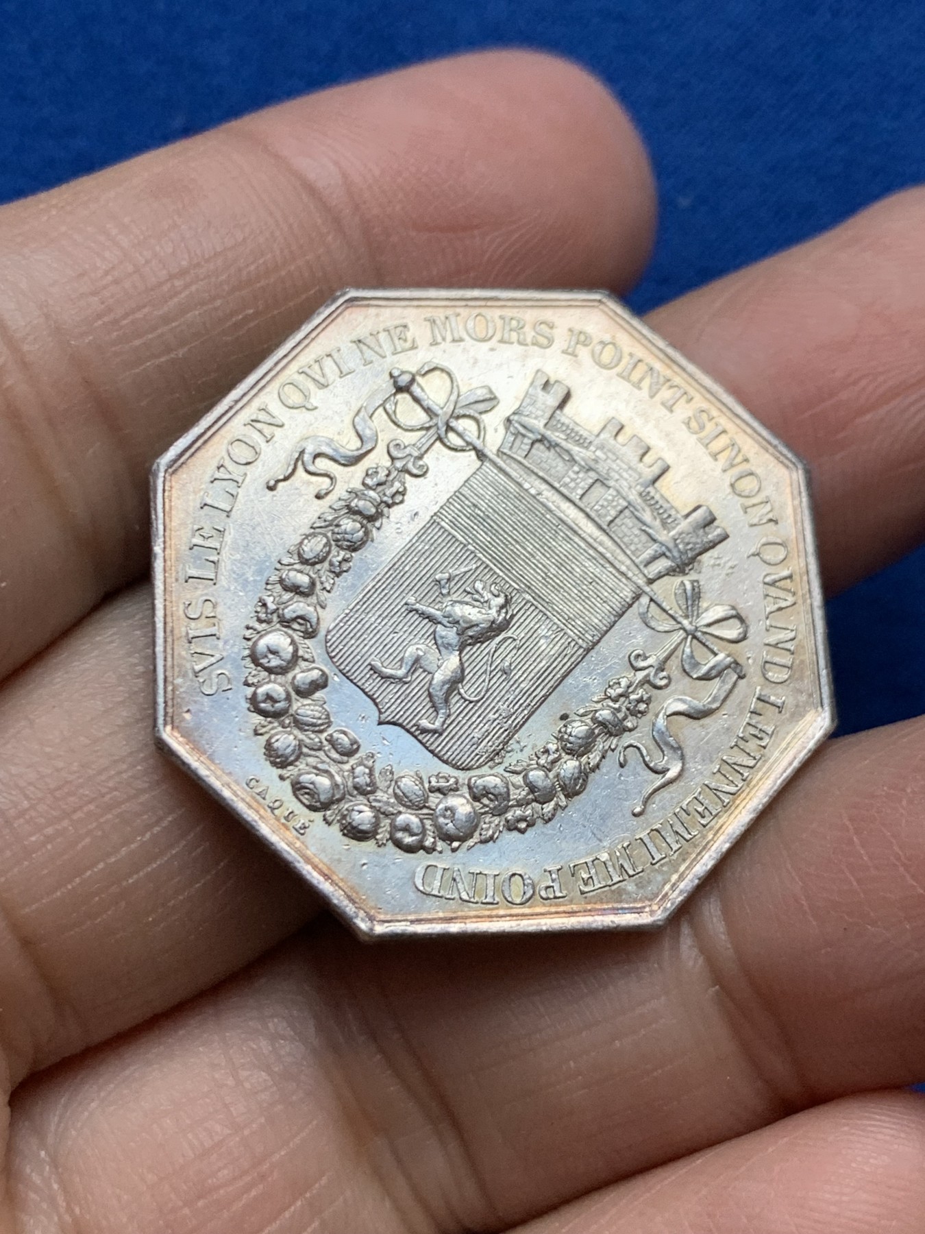 《竞宝斋》第246场-周日，周一 ，周二3场连拍 (全场包邮) 法国1832-1841里昂商会八角银质代币 16.35g 31.7mm 神灯边铭