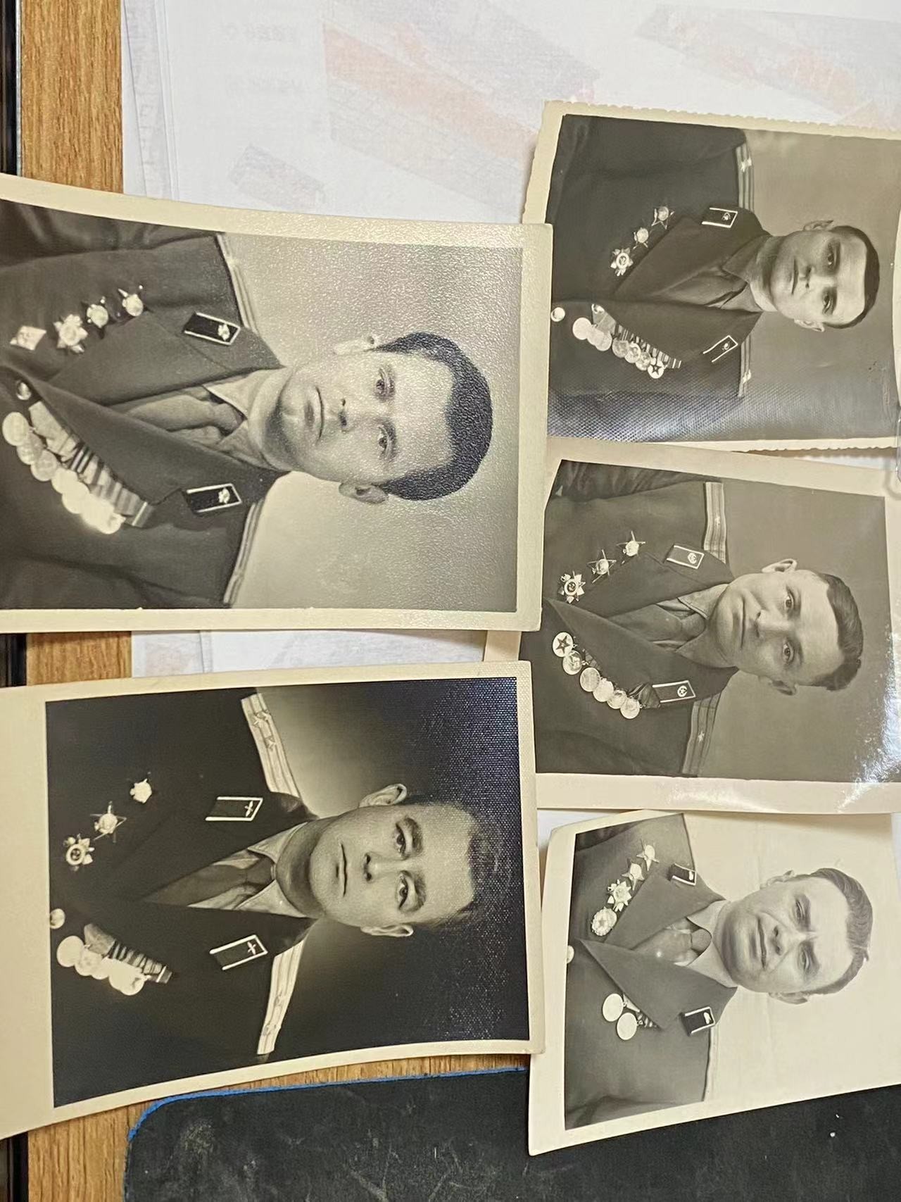 苏联勋章奖章3月11日拍卖第四期3月13日晚上九点结束 五张军官档案照片都得过2红星一卫国