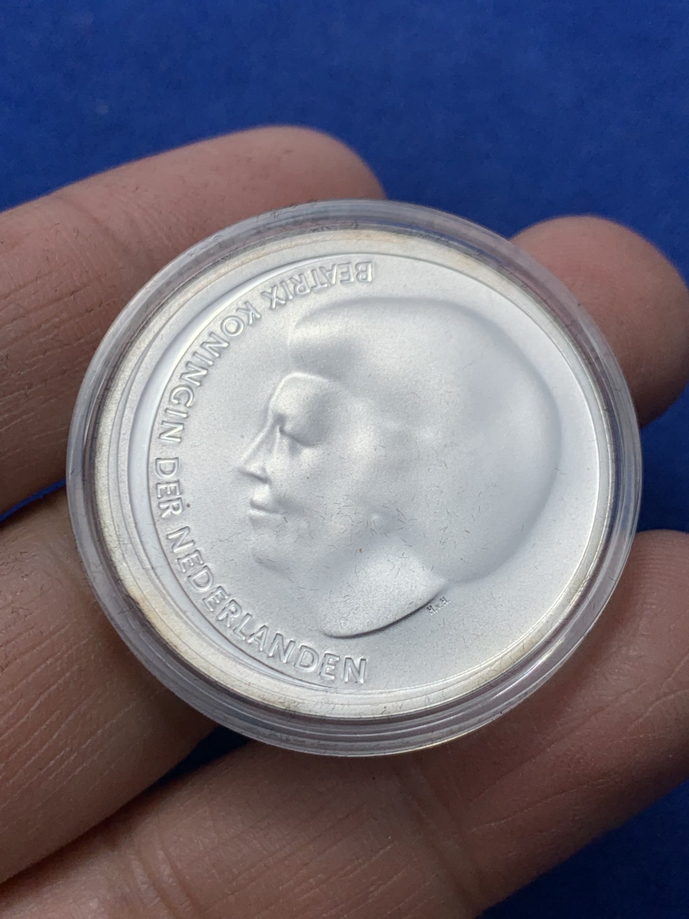 《竞宝斋》第247场-周日，周一 ，周二3场连拍 (全场包邮) 黑盒证书 荷兰2002年 10欧元大银币 17.8克