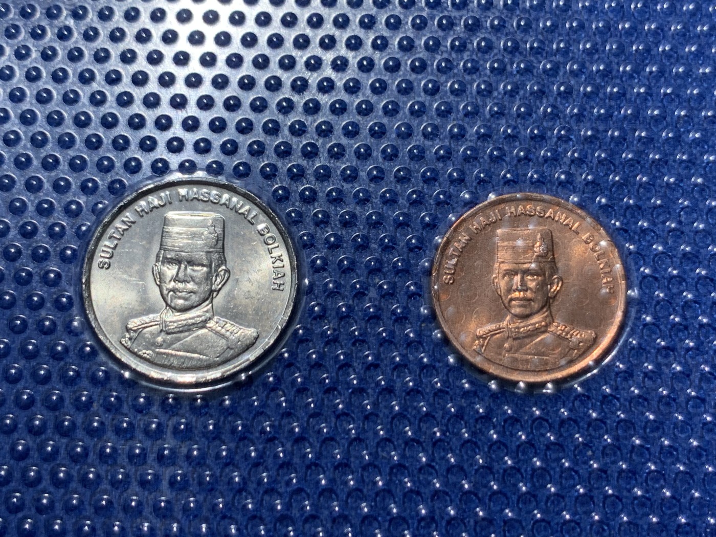 《竞宝斋》第247场-周日，周一 ，周二3场连拍 (全场包邮) 文莱4枚装套币