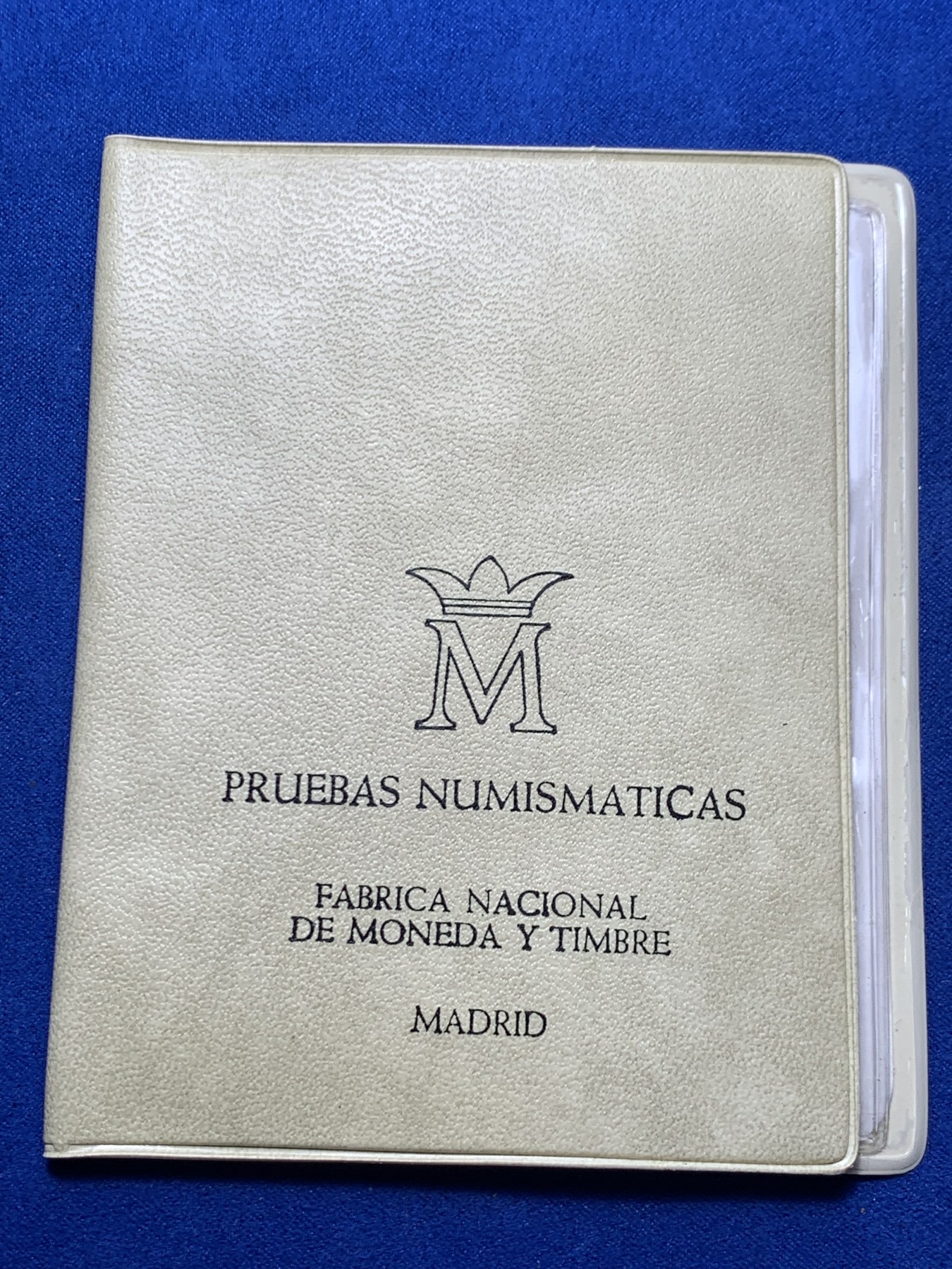《竞宝斋》第247场-周日，周一 ，周二3场连拍 (全场包邮) 册子装 西班牙 1975年胡安卡洛斯一世 6枚套币 造币厂封装