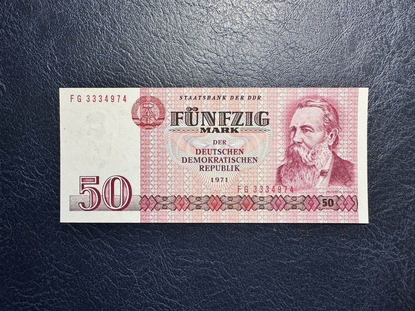 收藏联盟Quantum Auction 第330期拍卖  民主德国1971年50马克 品相UNC- 细节如图 黄斑