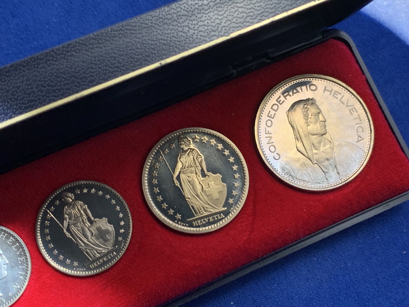 《竞宝斋》第247场-周日，周一 ，周二3场连拍 (全场包邮) 早期长盒子装 瑞士1974年八枚套 PROOF精制套币 非常少见