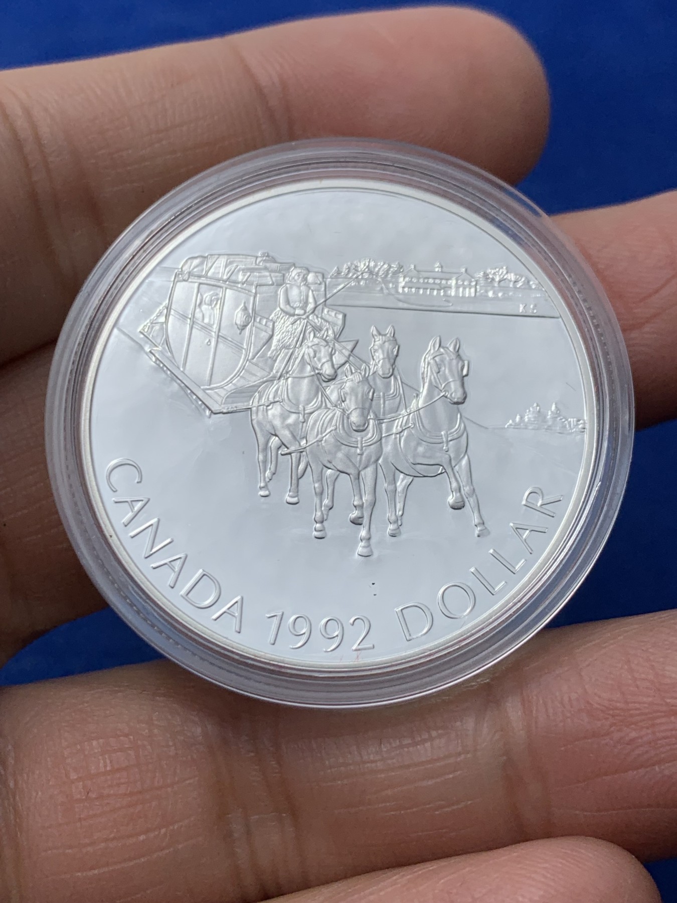 《竞宝斋》第247场-周日，周一 ，周二3场连拍 (全场包邮) 原盒证书 加拿大 1992年 驿站马车 1元 精制大银币 925银 25.1克