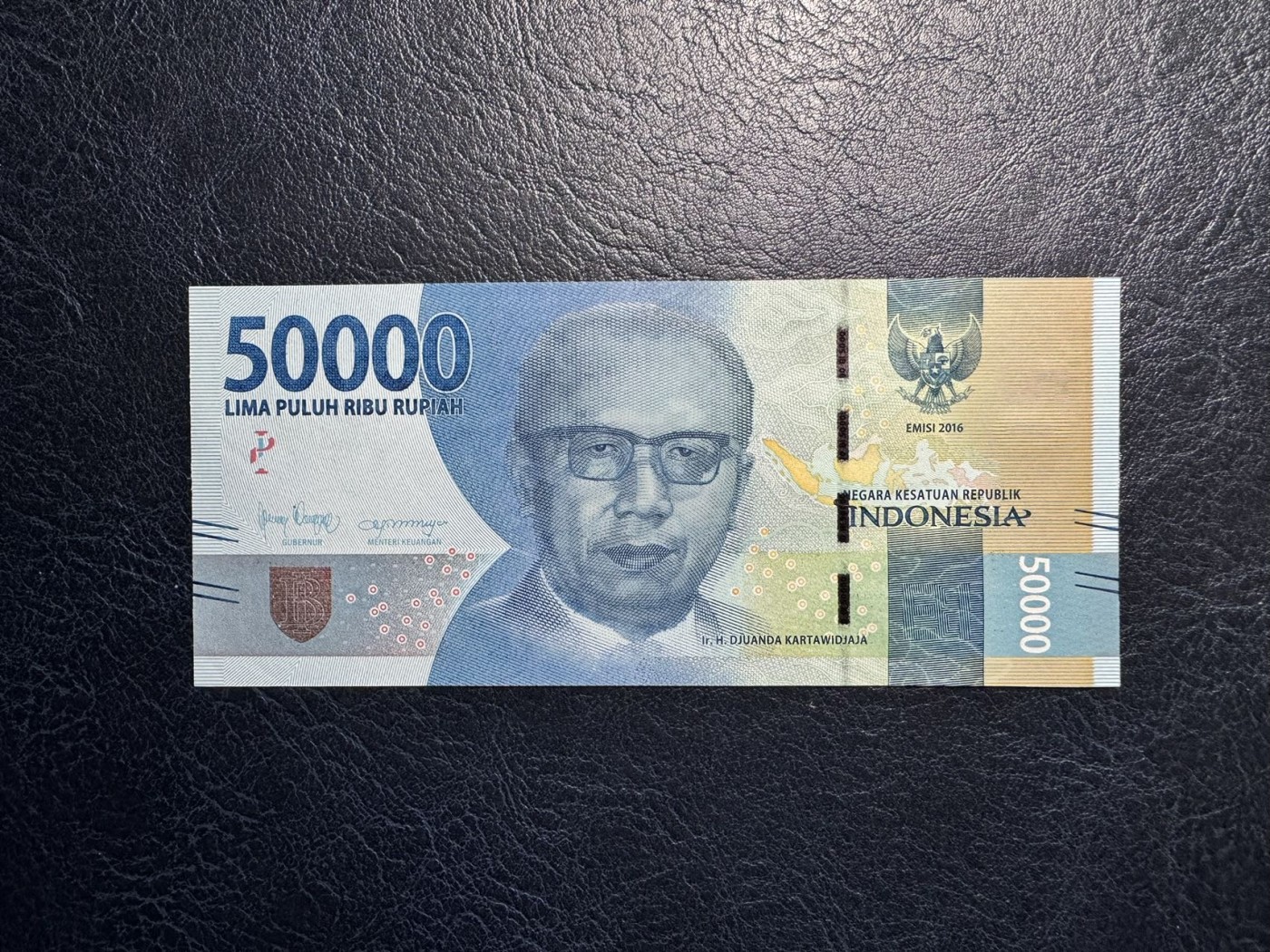 收藏联盟Quantum Auction 第330期拍卖  印度尼西亚2016年50000卢比全同号 品相UNC 边缘有轻微夹痕 细节如图