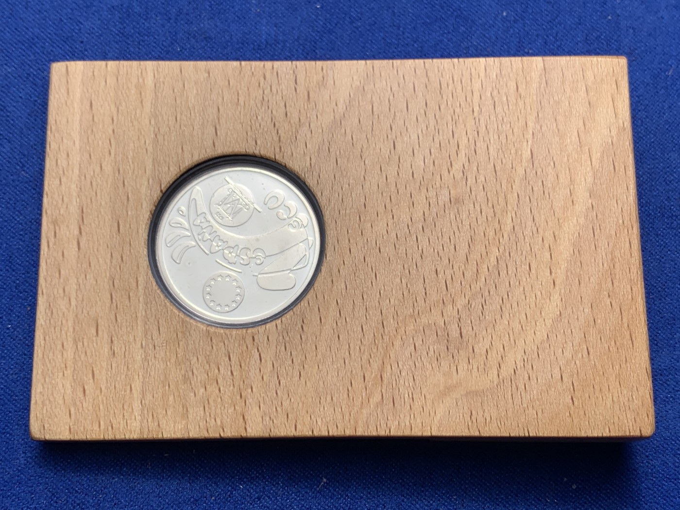 《竞宝斋》第247场-周日，周一 ，周二3场连拍 (全场包邮) 原盒 西班牙1992年 1艾古 精制银币