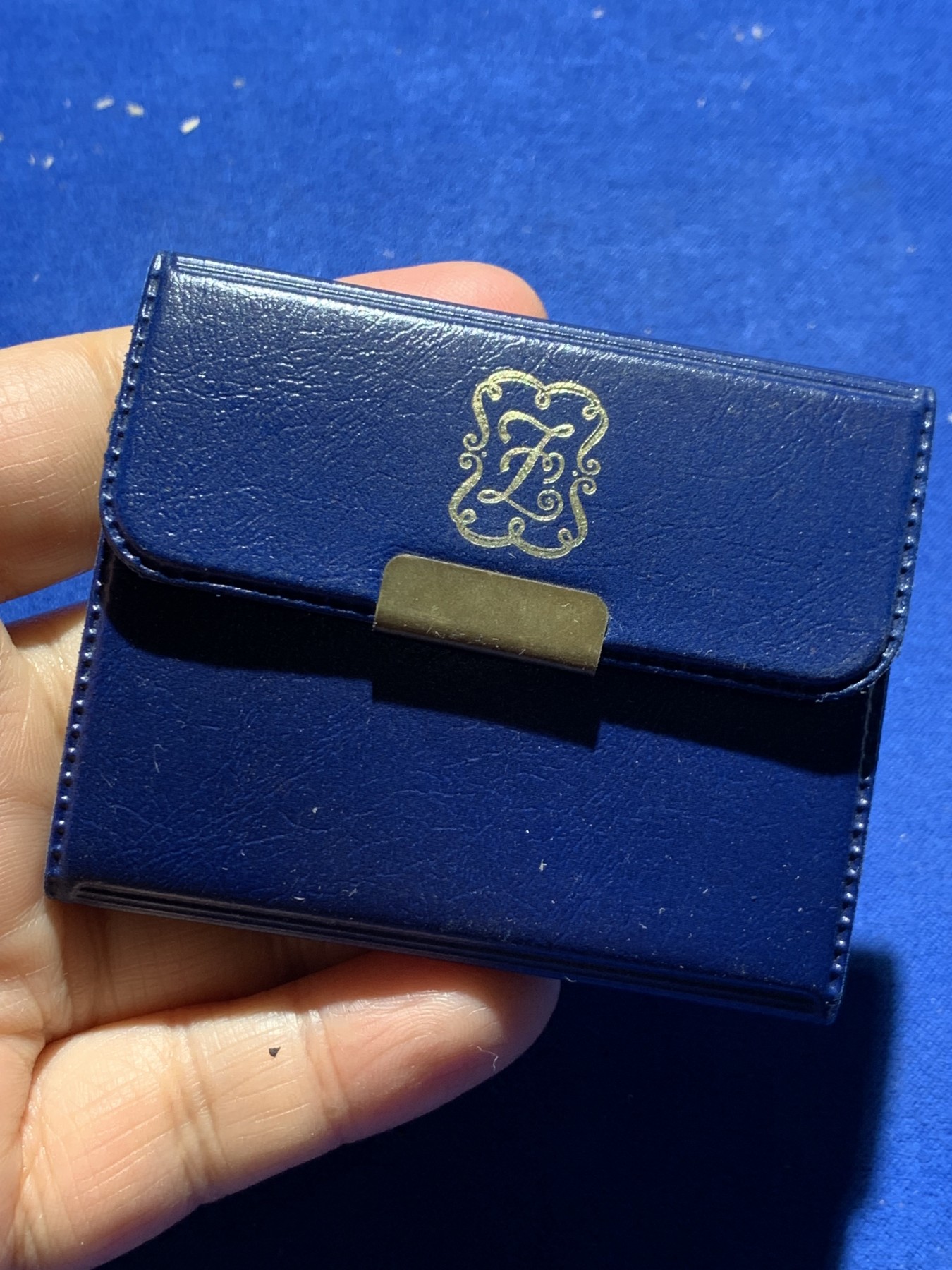 《竞宝斋》第247场-周日，周一 ，周二3场连拍 (全场包邮) 小钱包 意大利 1974年 500里拉 无线电报之父伽利尔摩·马可尼诞辰100周年精制纪念银币 背面意大利地图配无线电花纹很有设计感