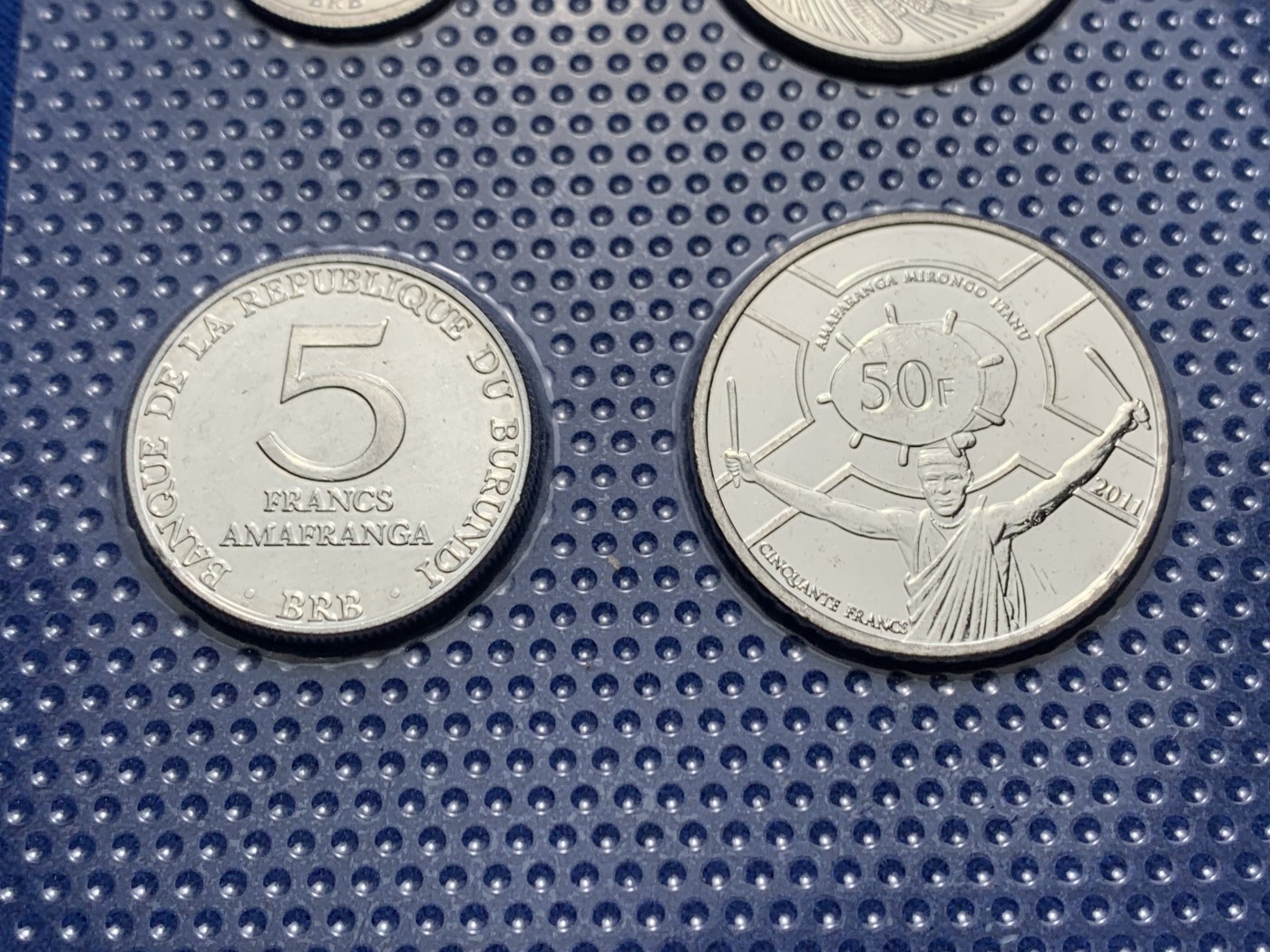 《竞宝斋》第247场-周日，周一 ，周二3场连拍 (全场包邮) 布隆迪共和国4枚装套币