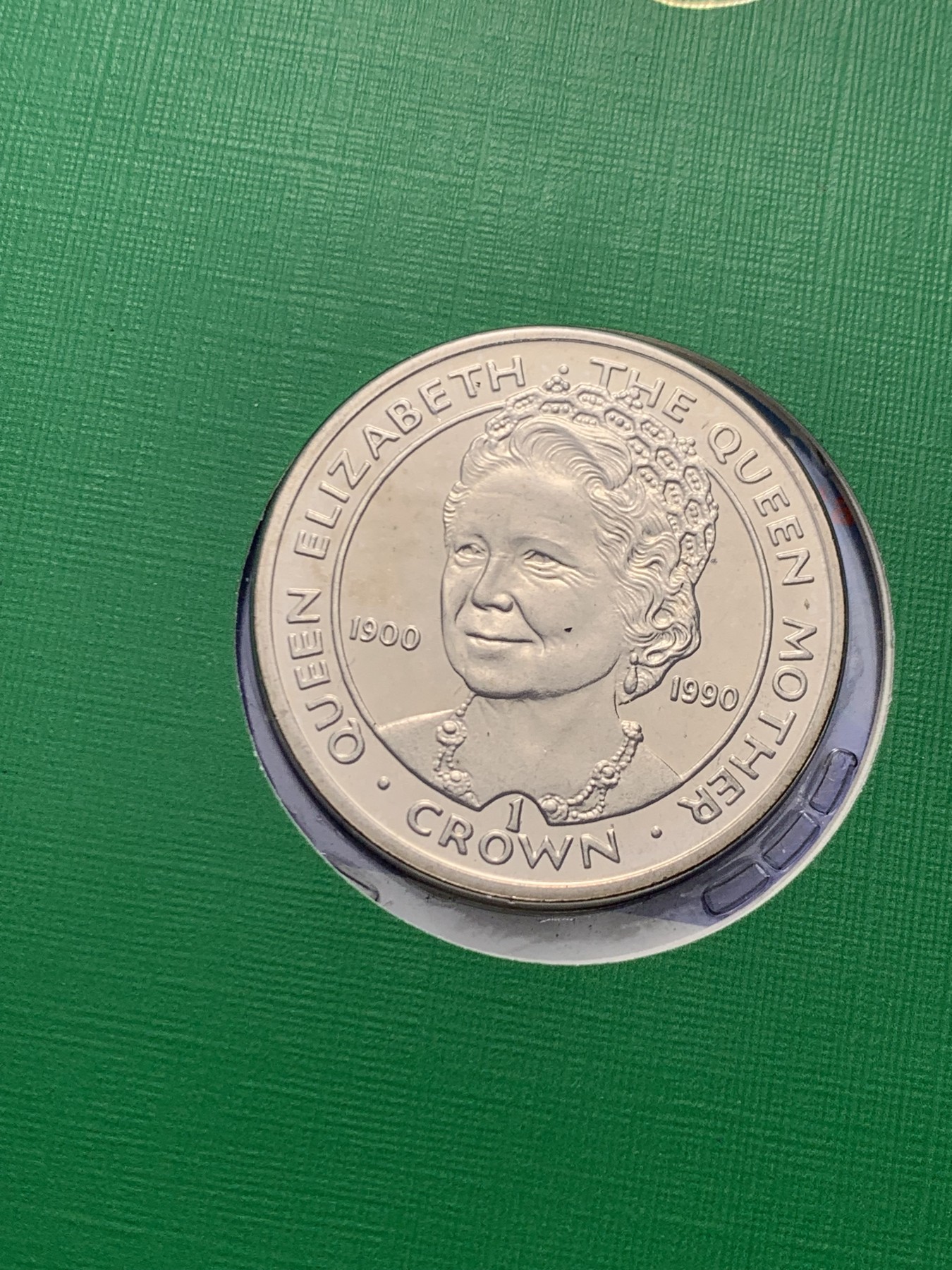 《竞宝斋》第247场-周日，周一 ，周二3场连拍 (全场包邮) 直布罗陀1990年邮票两枚 1克朗镍币一枚 封装