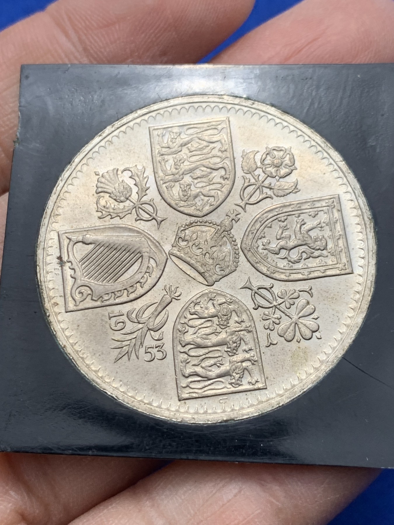 《竞宝斋》第247场-周日，周一 ，周二3场连拍 (全场包邮) 英国 1953 伊丽杉白二世 登基纪念 克朗币