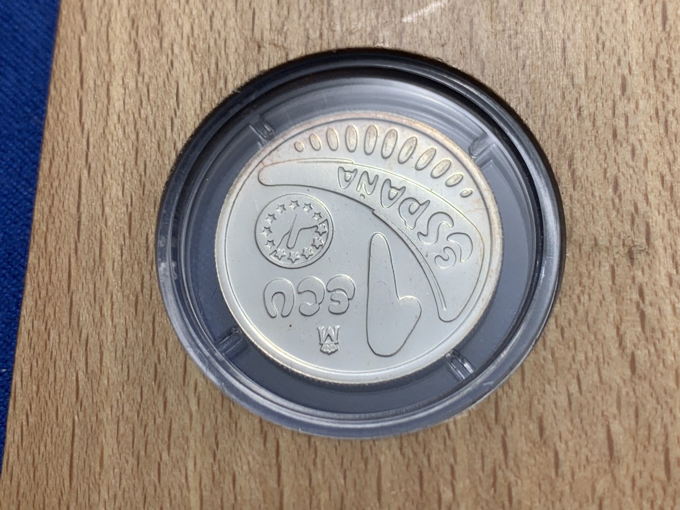 《竞宝斋》第247场-周日，周一 ，周二3场连拍 (全场包邮) 原盒 西班牙1989年 骑牛1艾古 精制银币