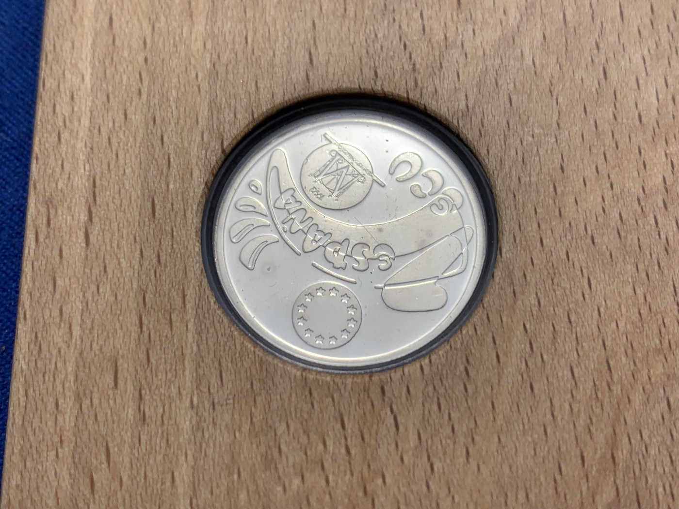 《竞宝斋》第247场-周日，周一 ，周二3场连拍 (全场包邮) 原盒 西班牙1992年 1艾古 精制银币