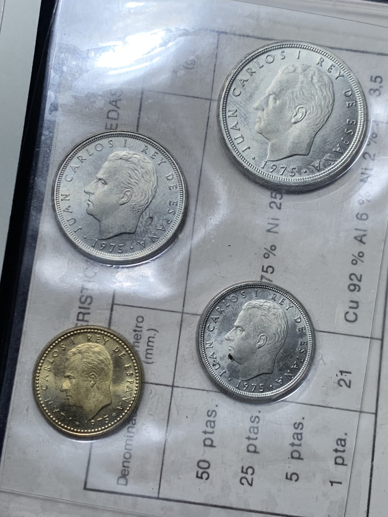 《竞宝斋》第247场-周日，周一 ，周二3场连拍 (全场包邮) 册子装 西班牙 1979年胡安卡洛斯一世 4枚套币 造币厂封装