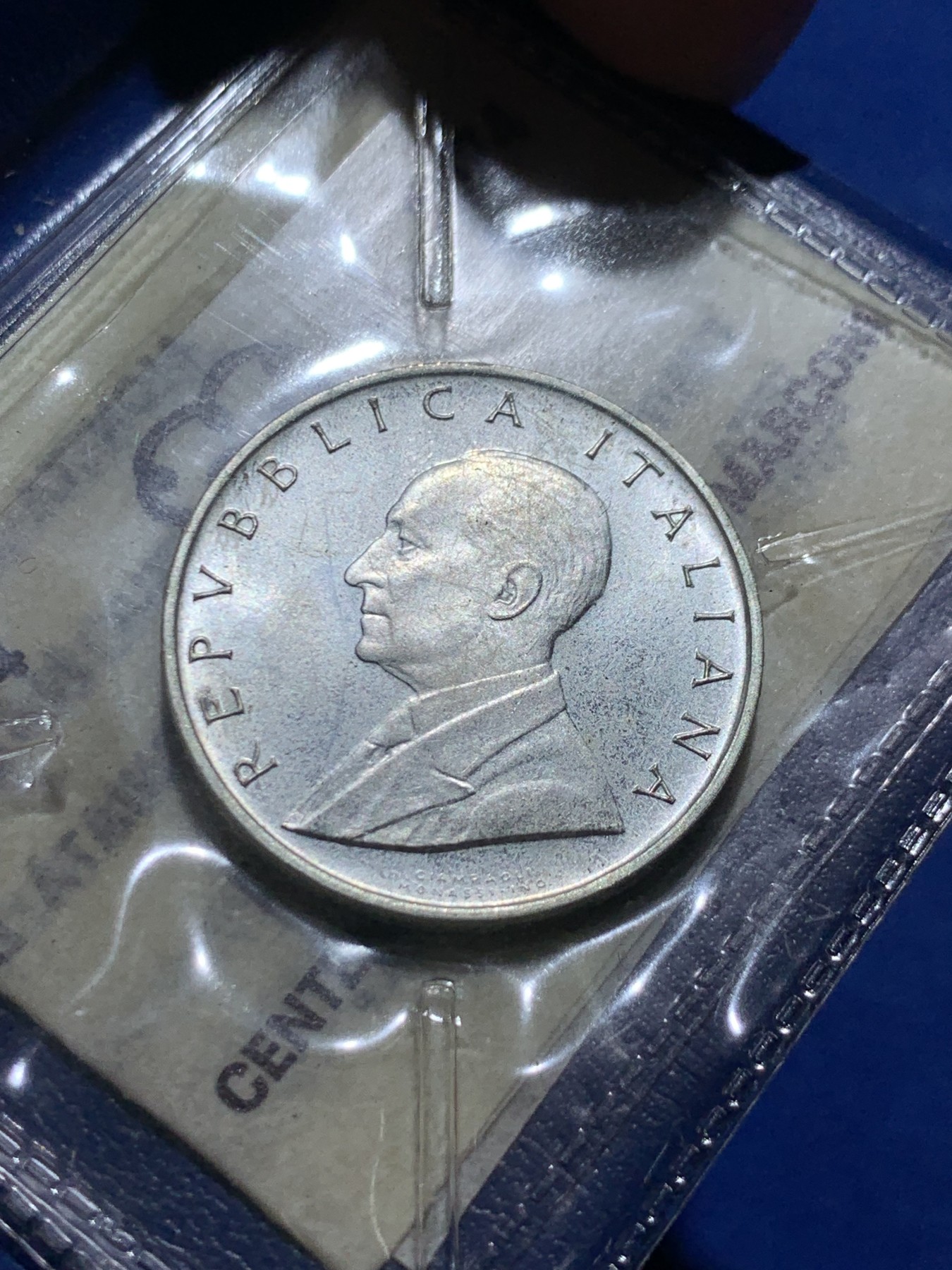 《竞宝斋》第247场-周日，周一 ，周二3场连拍 (全场包邮) 小钱包 意大利 1974年 500里拉 无线电报之父伽利尔摩·马可尼诞辰100周年精制纪念银币 背面意大利地图配无线电花纹很有设计感