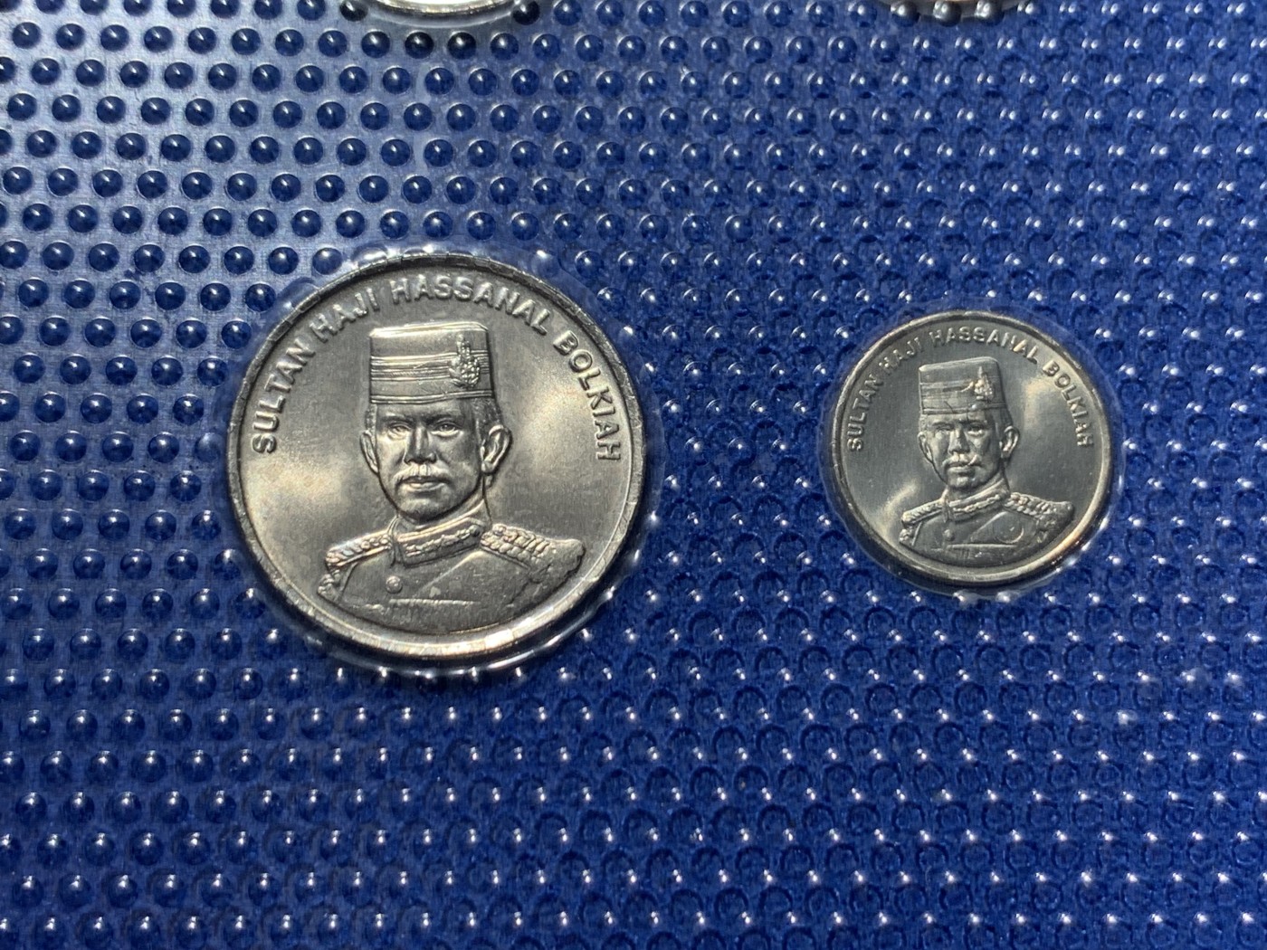 《竞宝斋》第247场-周日，周一 ，周二3场连拍 (全场包邮) 文莱4枚装套币