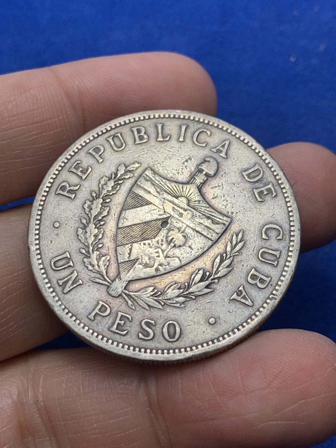 《竞宝斋》第247场-周日，周一 ，周二3场连拍 (全场包邮) 古巴 1915年 五星1比索大银币 相对高价的年份