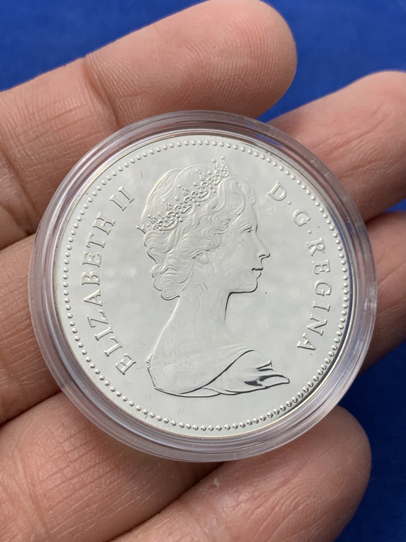 《竞宝斋》第247场-周日，周一 ，周二3场连拍 (全场包邮) 1980年女王版加拿大极地北极熊银币