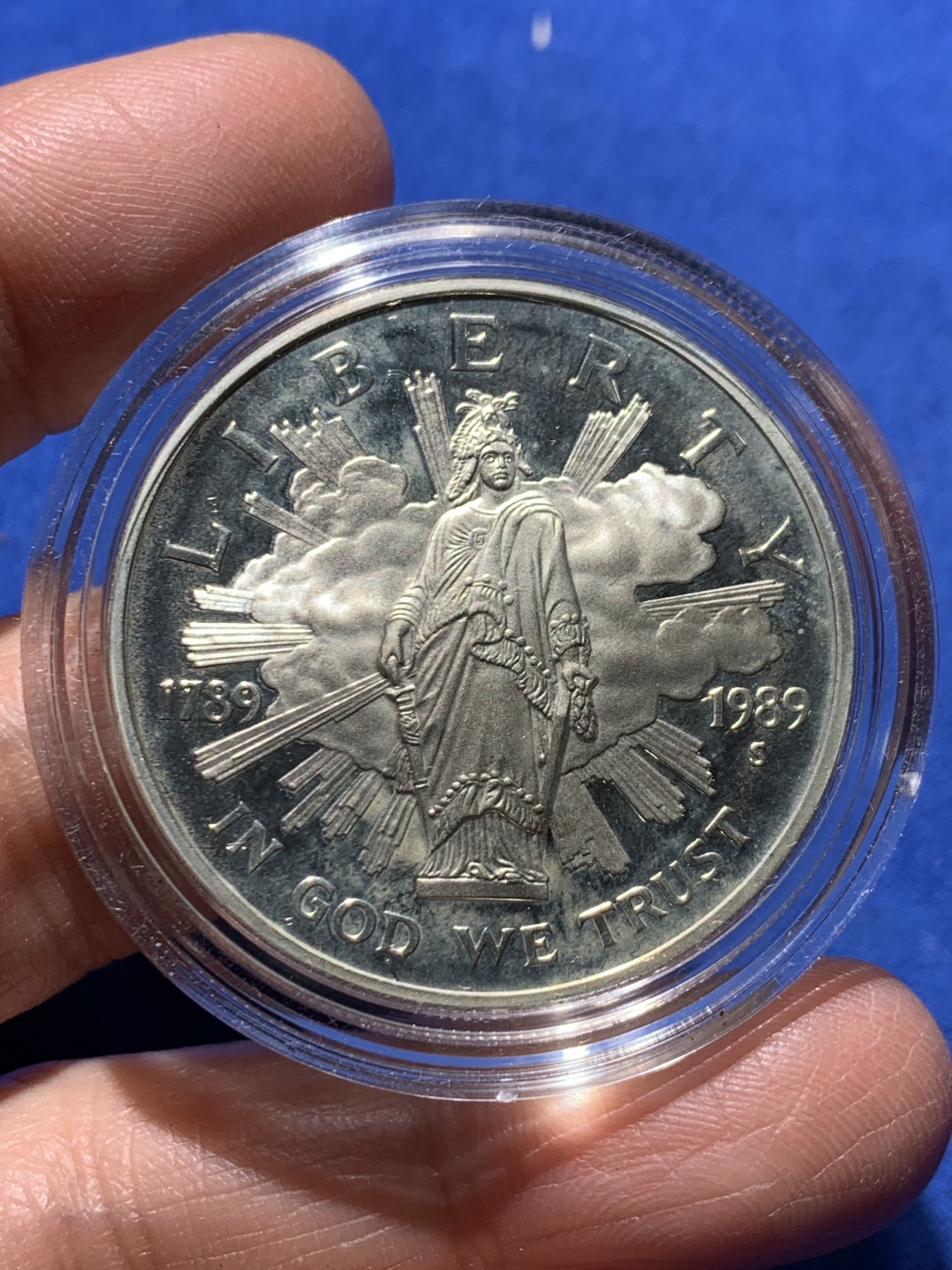 《竞宝斋》第247场-周日，周一 ，周二3场连拍 (全场包邮) 1989年 美国 精制全新 一美元 银币