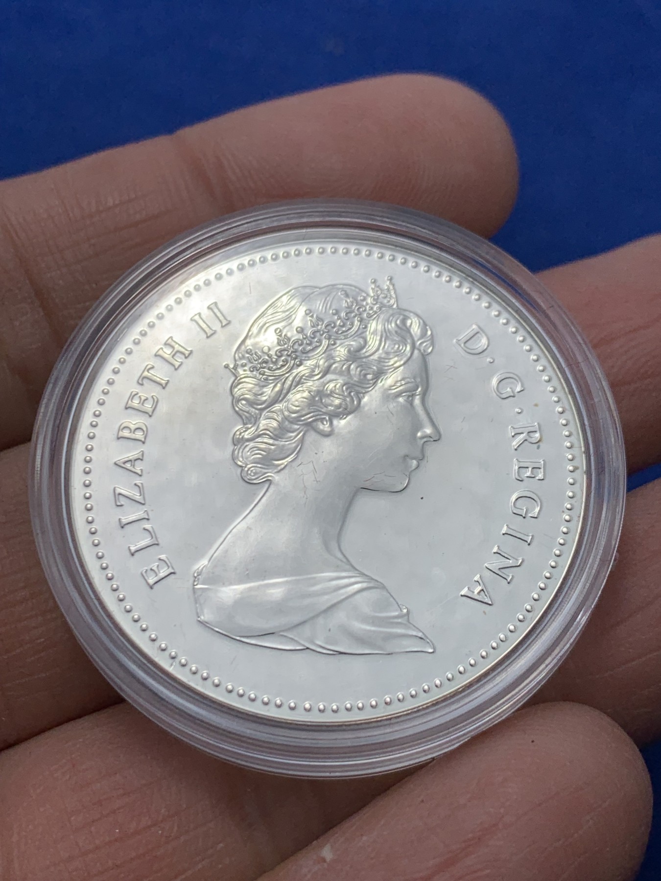 《竞宝斋》第247场-周日，周一 ，周二3场连拍 (全场包邮) 1980年女王版加拿大极地北极熊银币