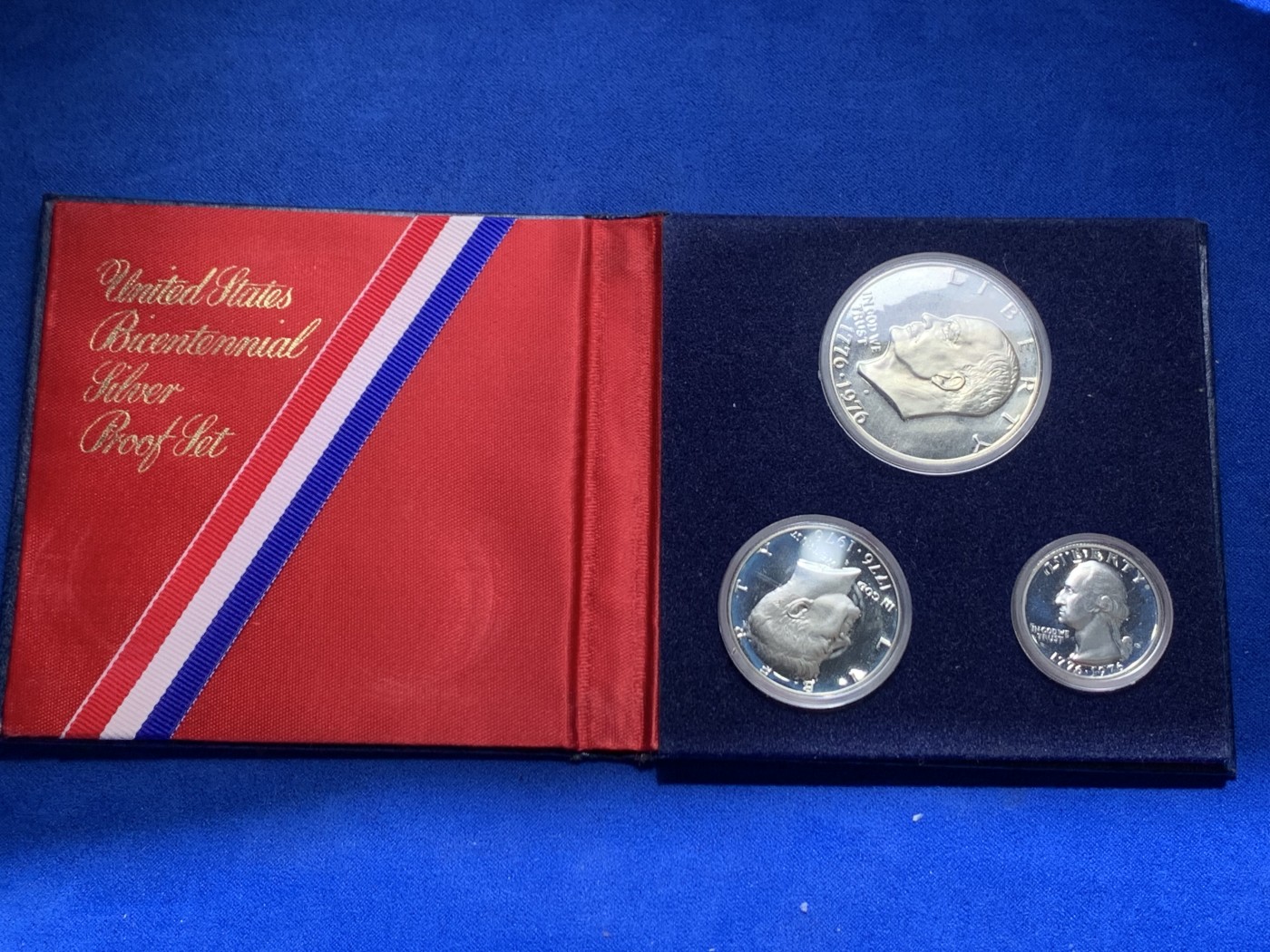 《竞宝斋》第247场-周日，周一 ，周二3场连拍 (全场包邮) 美国1976年S 精制银币三枚套