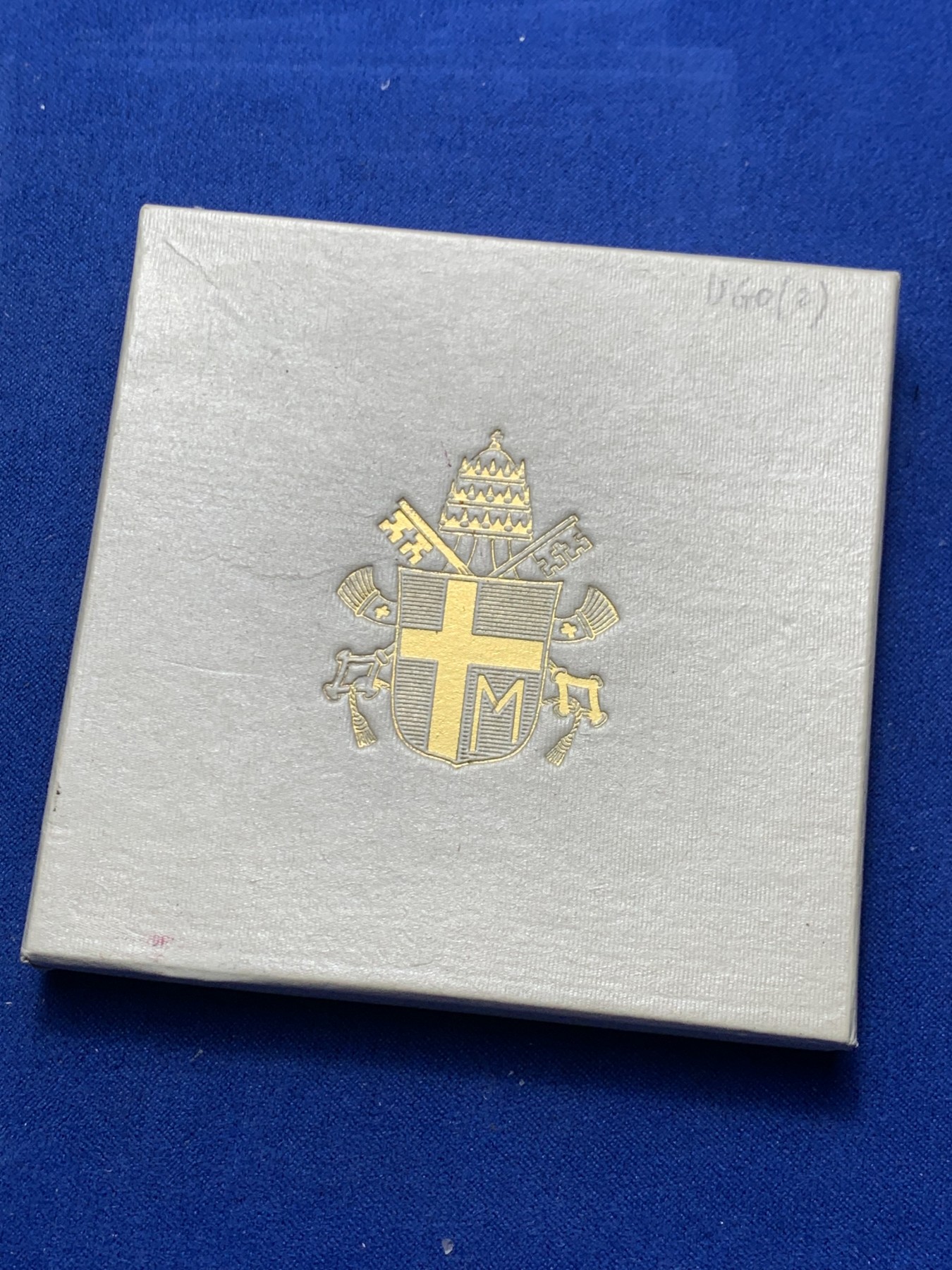 《竞宝斋》第247场-周日，周一 ，周二3场连拍 (全场包邮) 原盒 梵蒂冈1984年 洗礼系列 500里拉 精制银币