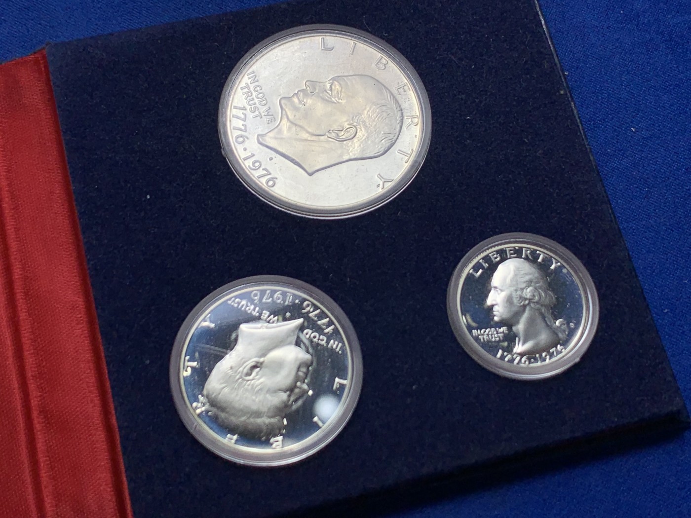 《竞宝斋》第247场-周日，周一 ，周二3场连拍 (全场包邮) 美国1976年S 精制银币三枚套