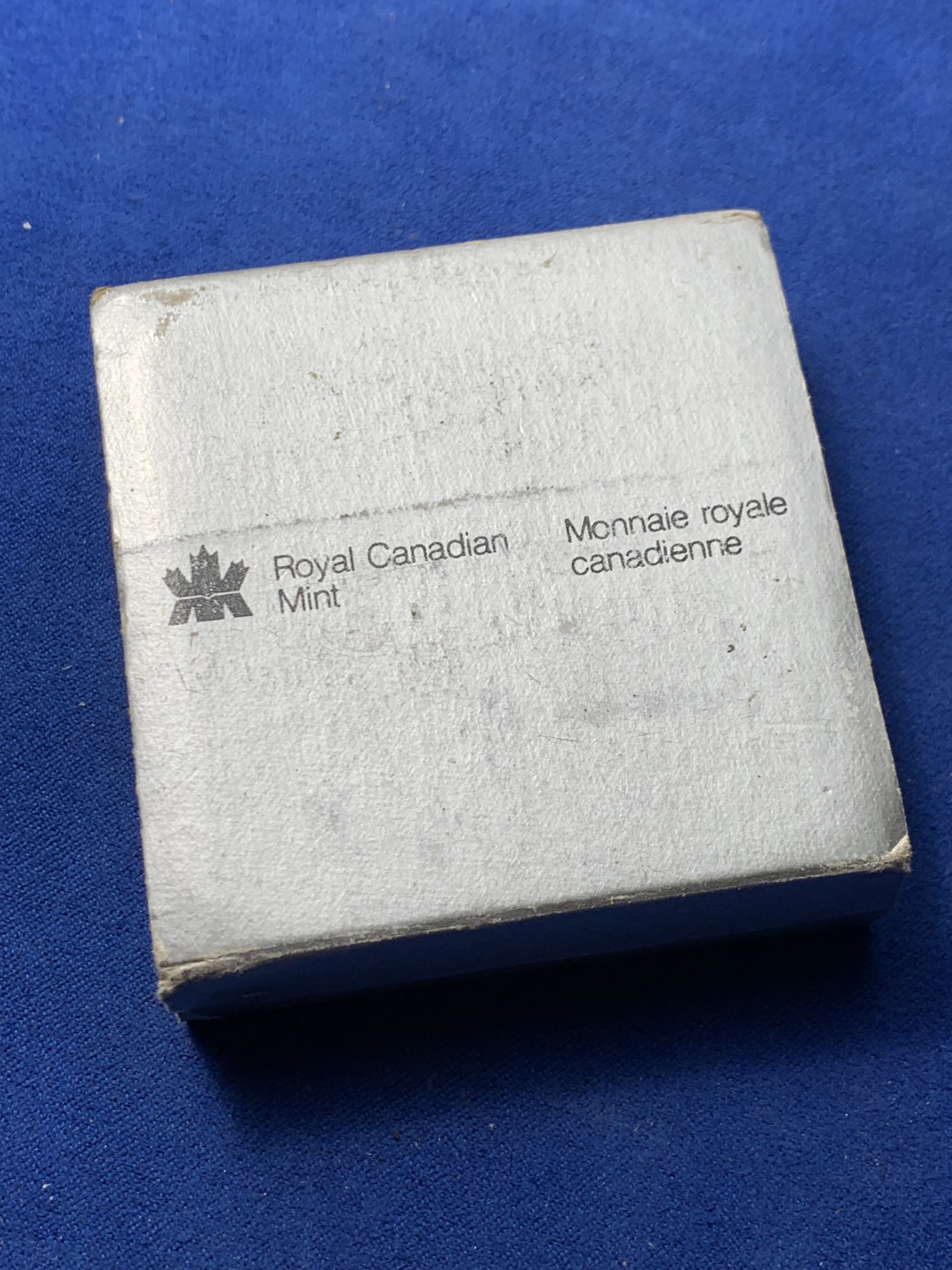 《竞宝斋》第247场-周日，周一 ，周二3场连拍 (全场包邮) 加拿大 1982年 里贾纳市成立100周年 纪念银币 PF 状态 保存的不错 40年了