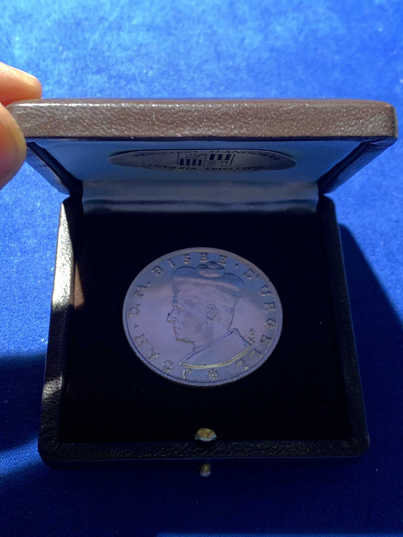 《竞宝斋》第247场-周日，周一 ，周二3场连拍 (全场包邮) 安道尔 1984 25D 银币 20克 900银 少见