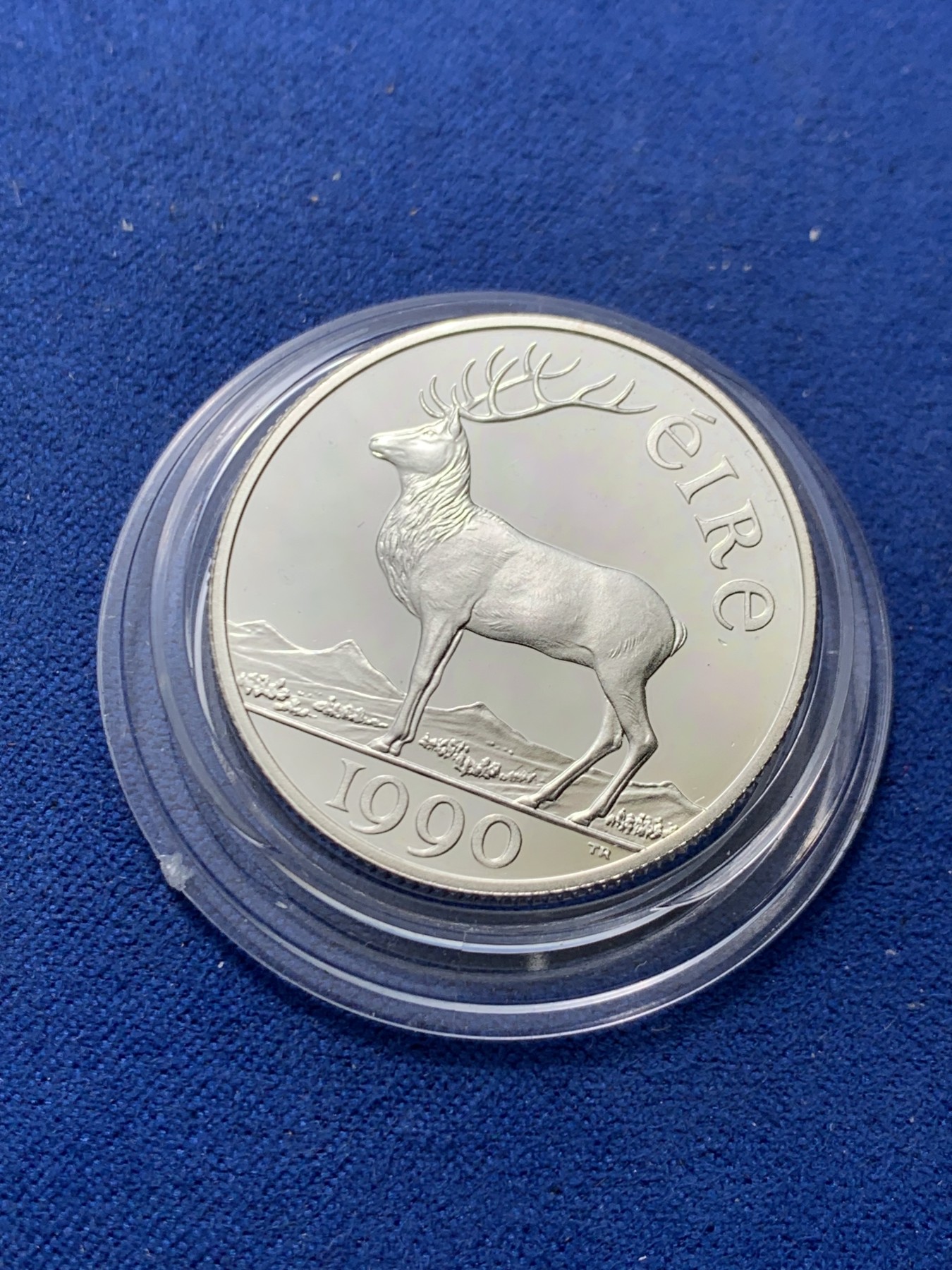 《竞宝斋》第247场-周日，周一 ，周二3场连拍 (全场包邮) 原盒证 爱尔兰1990年 小鹿5艾古精制大银币