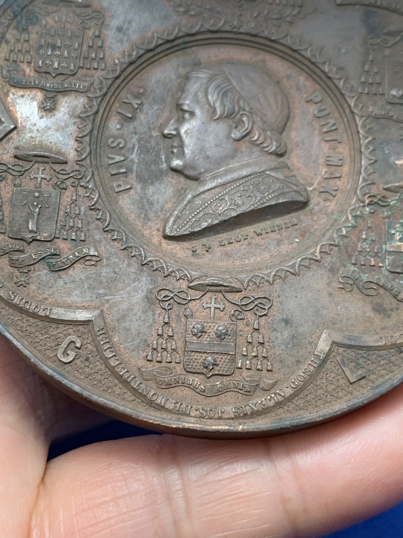 《竞宝斋》第247场-周日，周一 ，周二3场连拍 (全场包邮) 教皇 庇护九世 大铜章 70.5mm 136克 细节丰富 巨大