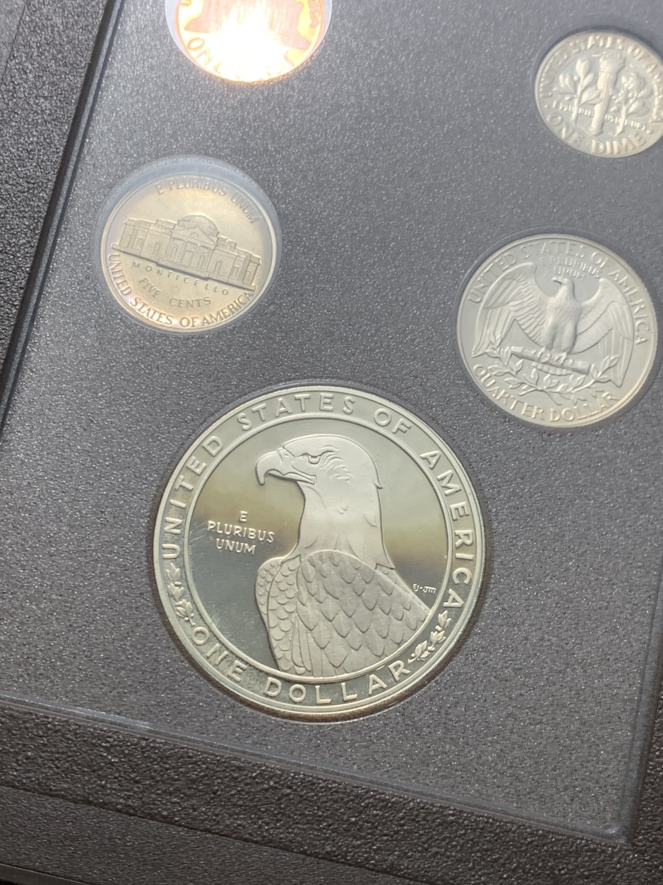 《竞宝斋》第247场-周日，周一 ，周二3场连拍 (全场包邮) 美国1983年 六枚套 精制币 其中最大一枚是银币