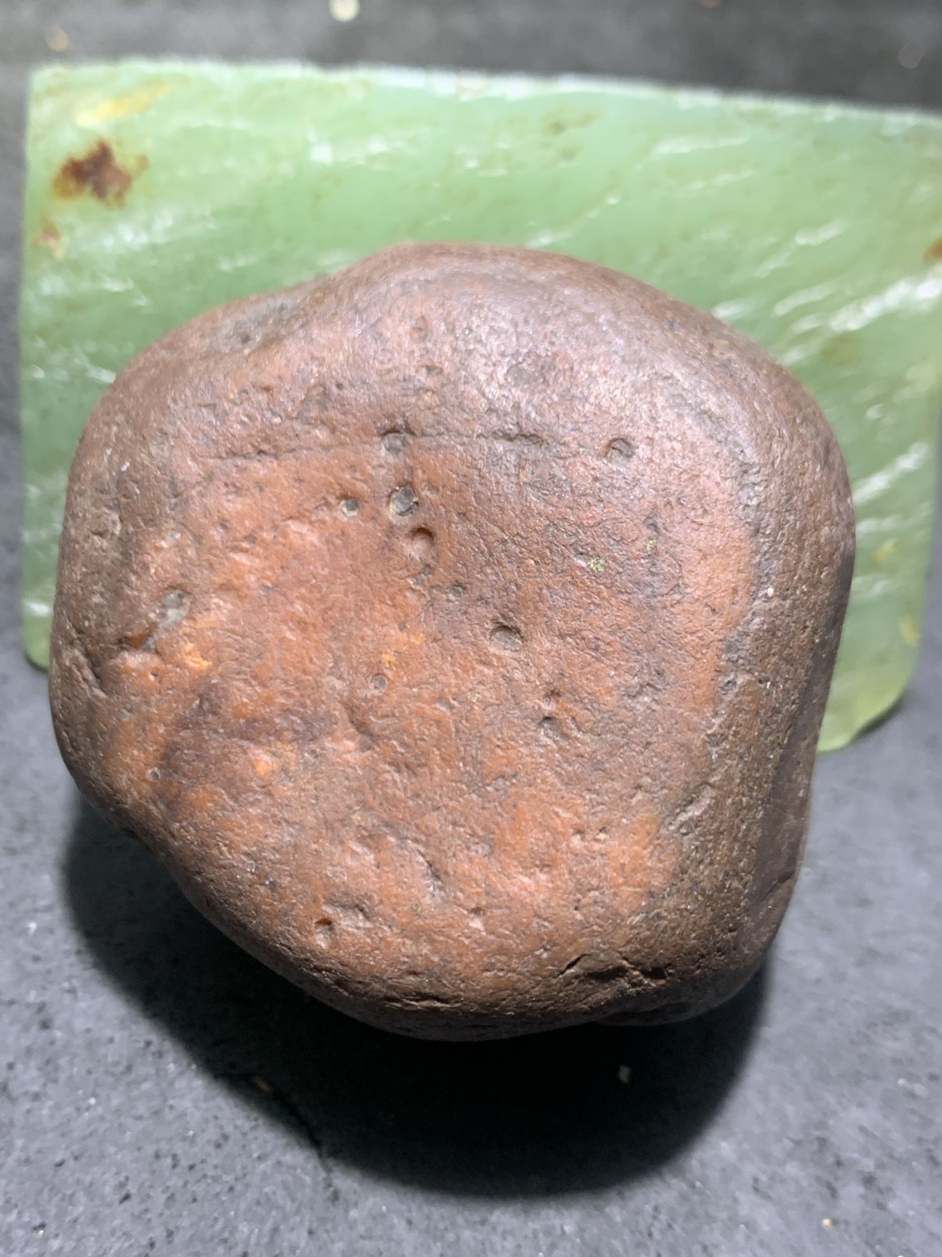 精美开口柿子红南红玛瑙原石一颗
