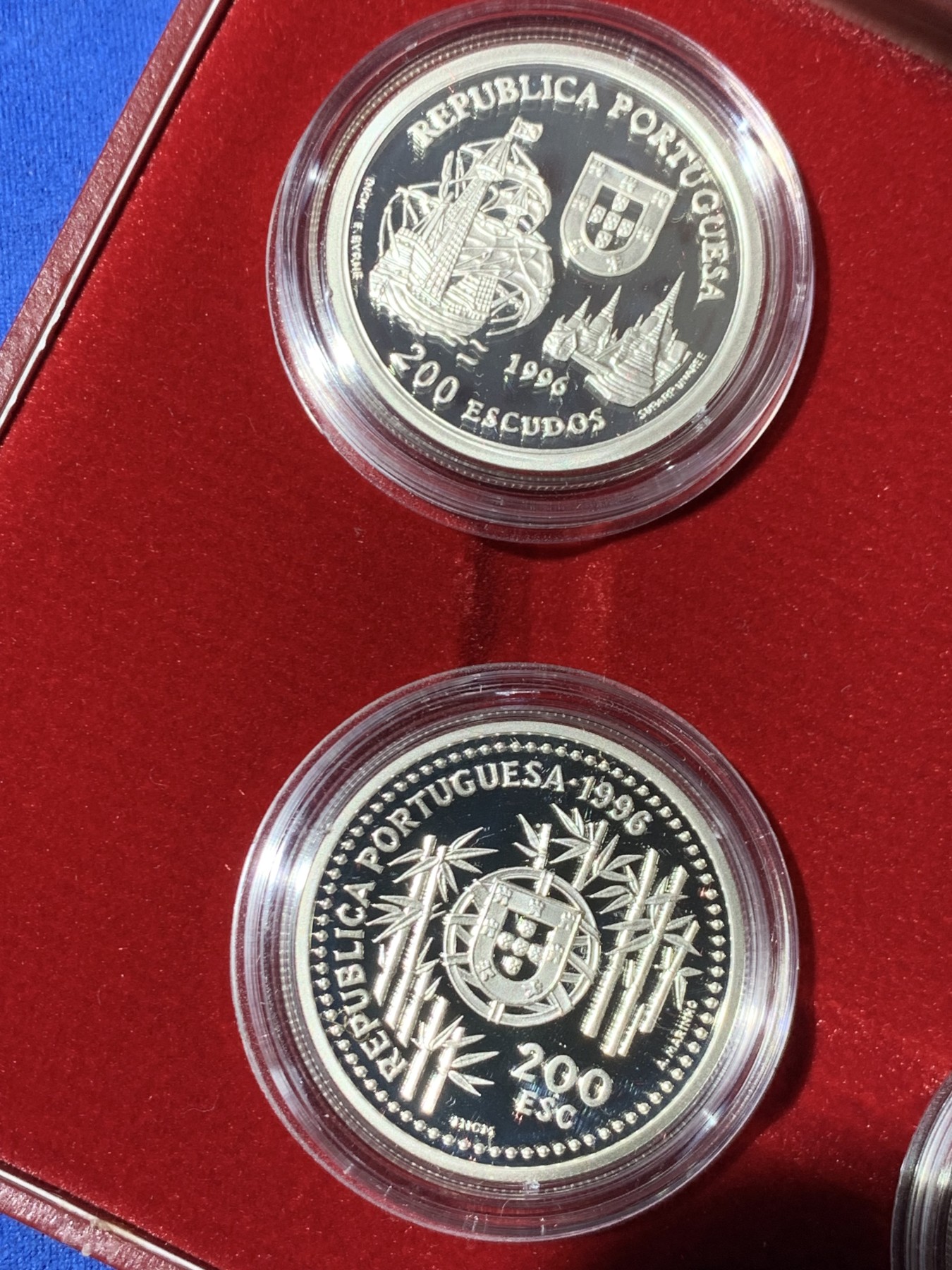 《竞宝斋》第247场-周日，周一 ，周二3场连拍 (全场包邮) 原盒证书 葡萄牙1996年 中国近海系列 200埃斯库多 四枚套 精制大银币 单枚26.5克 总重106克 925银 非常漂亮 该系列中少见品种