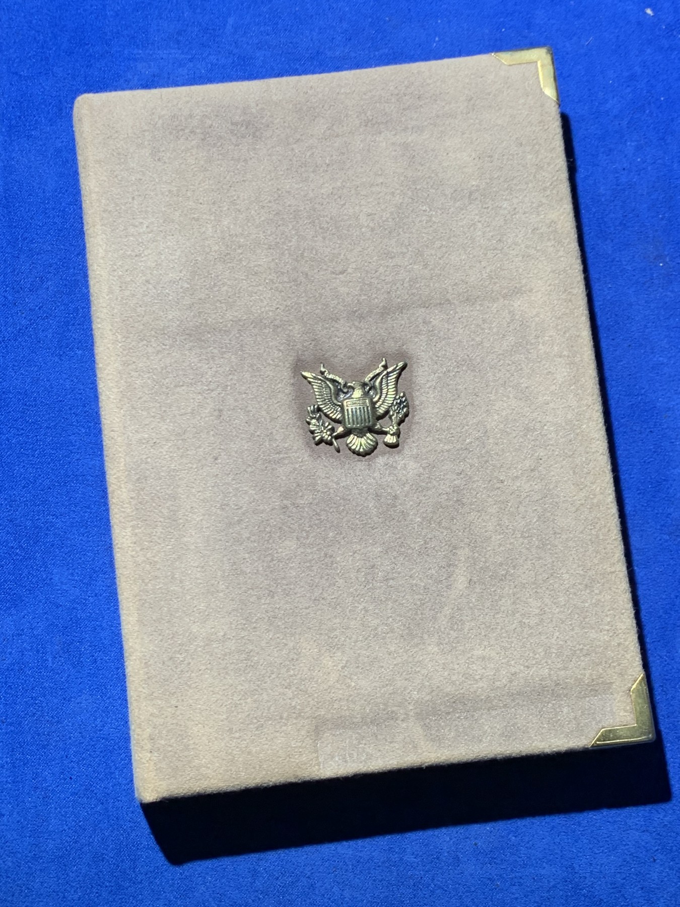 《竞宝斋》第247场-周日，周一 ，周二3场连拍 (全场包邮) 美国1983年 六枚套 精制币 其中最大一枚是银币